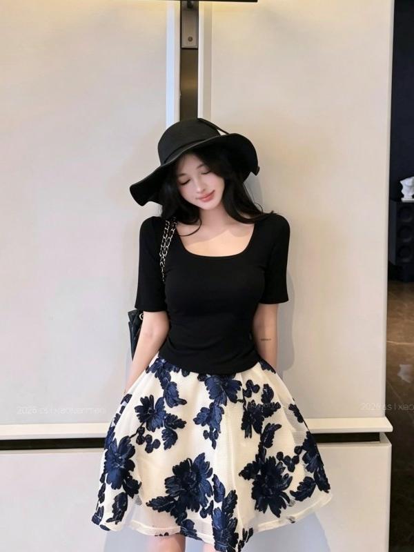 夏季韓系休閒套裝丨中袖上衣搭配碎花蓬蓬短裙丨日常兩件式穿搭