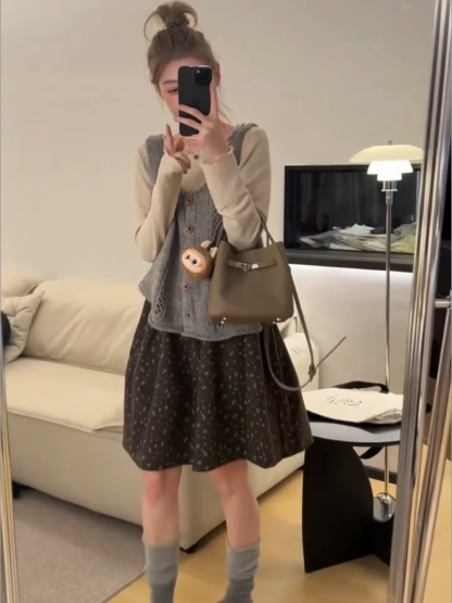 少女感韓系穿搭丨毛織背心內搭打底衫碎花半裙 丨早秋溫柔氣質三件套