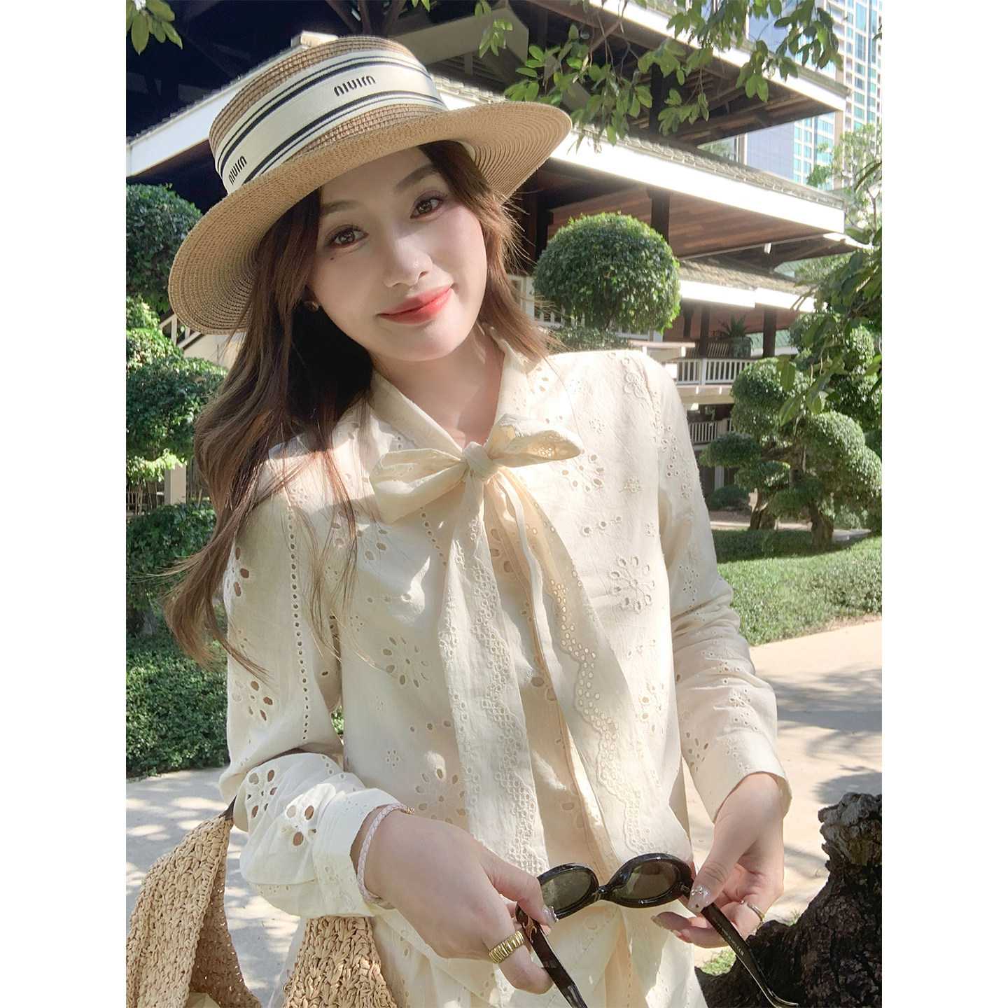 韓系杏色蝴蝶結鏤空襯衫 | 短裙兩件套