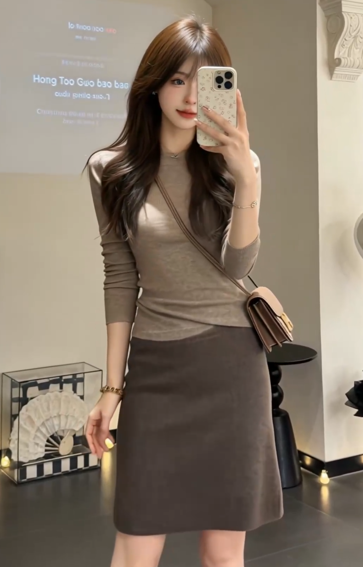 韓系輕熟風氣質套裝｜燕麥色修身彈力針織衫｜包臀顯瘦半身裙｜性感優雅兩件組