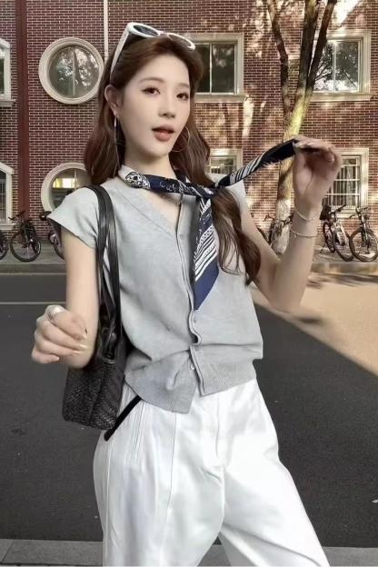 夏季韓系冰絲針織衫｜V領無袖開衫+贈質感絲巾｜通勤顯瘦上衣｜高級感設計