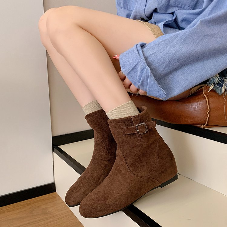 法式圓頭馬丁短靴｜隱形內增高設計｜西部風平底短筒靴