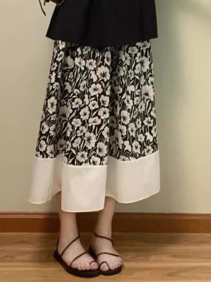 韓系氣質大碼套組 | 黑色無袖上衣 + 花邊碎花半裙