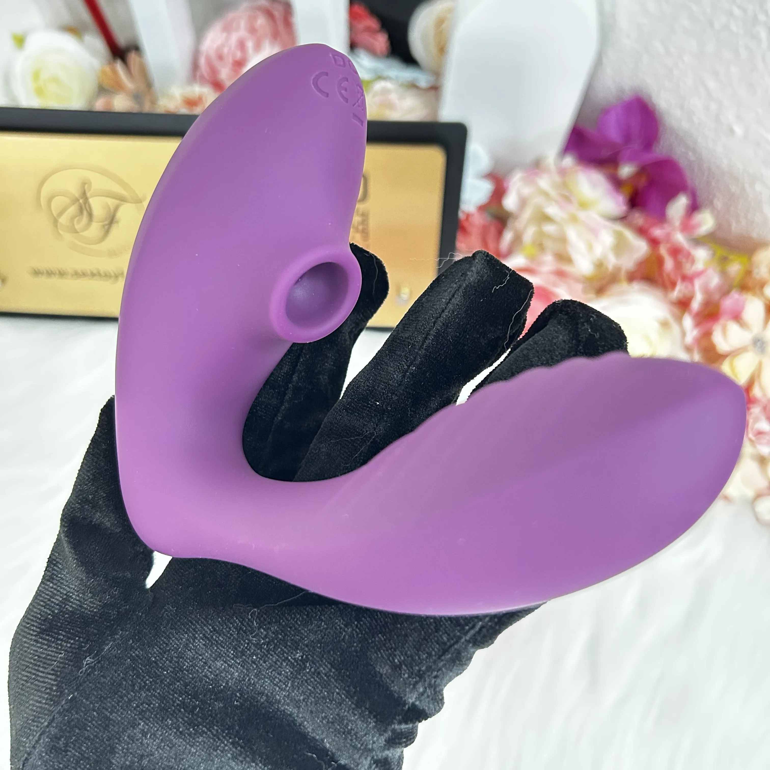 Wearable 10-Frequency Vibrating & Suction Vibrator