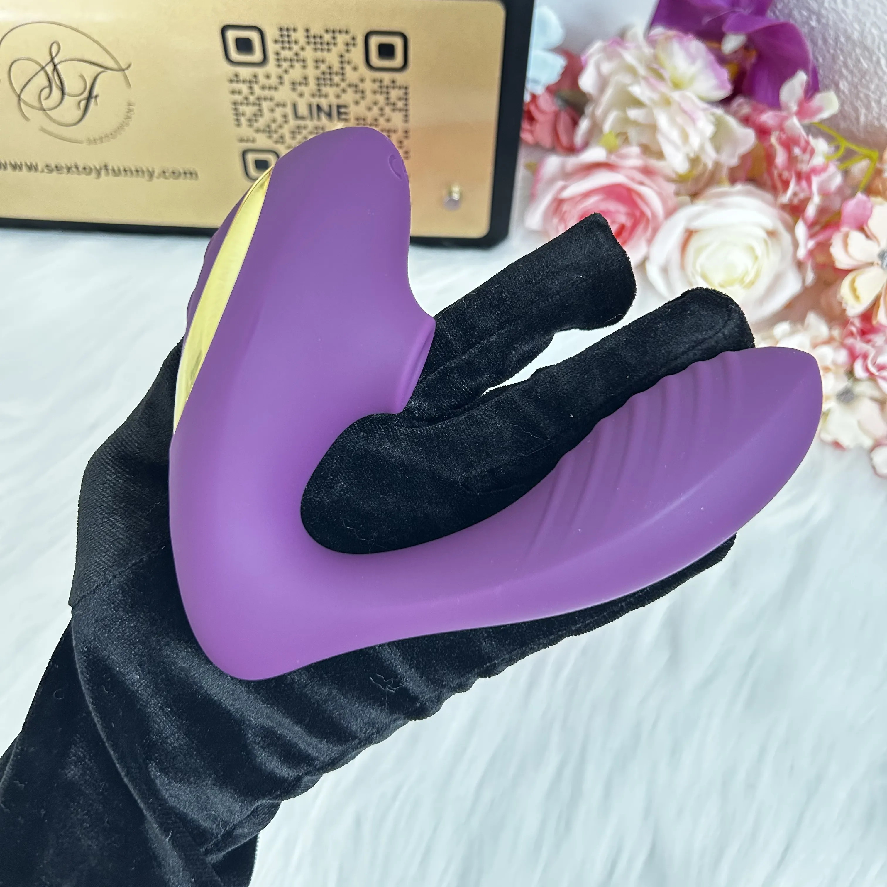 Wearable 10-Frequency Vibrating & Suction Vibrator