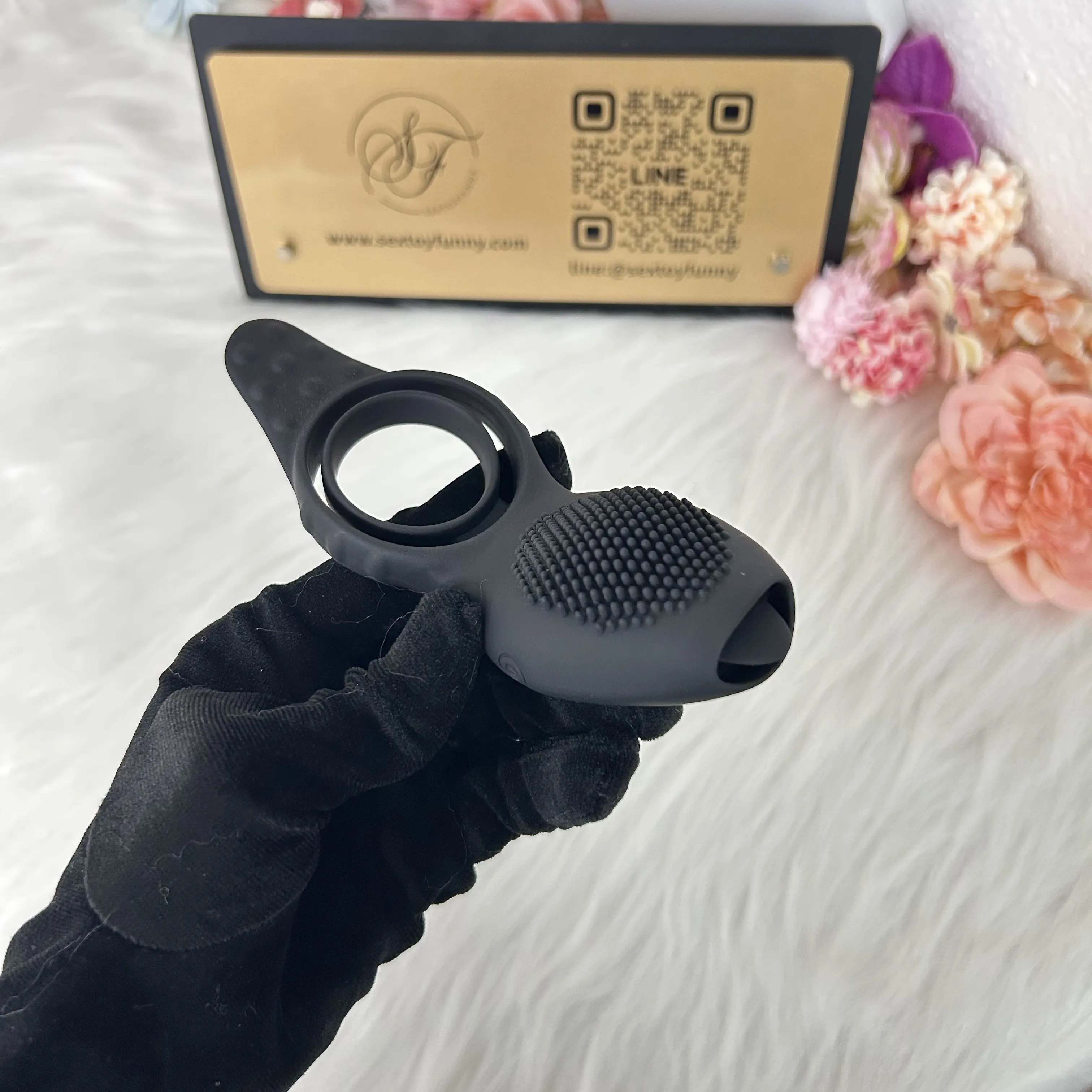 Couple 3-In-1 Tongue Remote Control Vibrator With Cock Ring