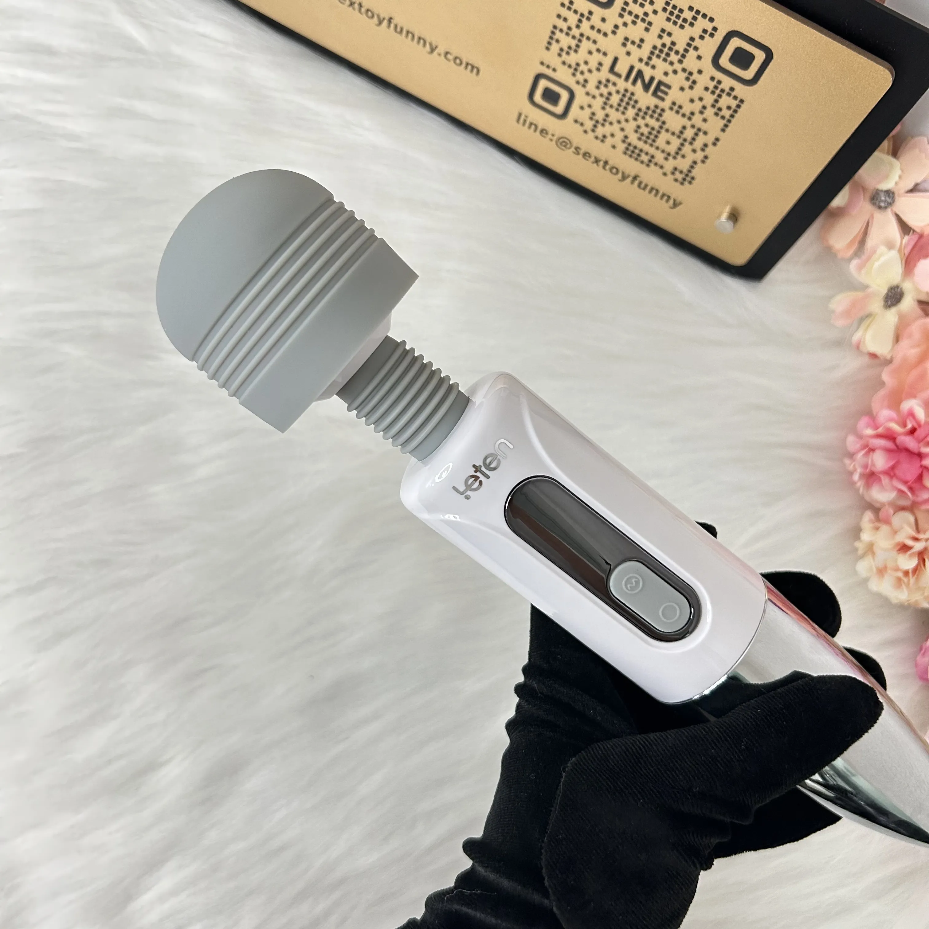 LETEN 5 Vibration Modes 6 Pulse Current Levels Wand Vibrator