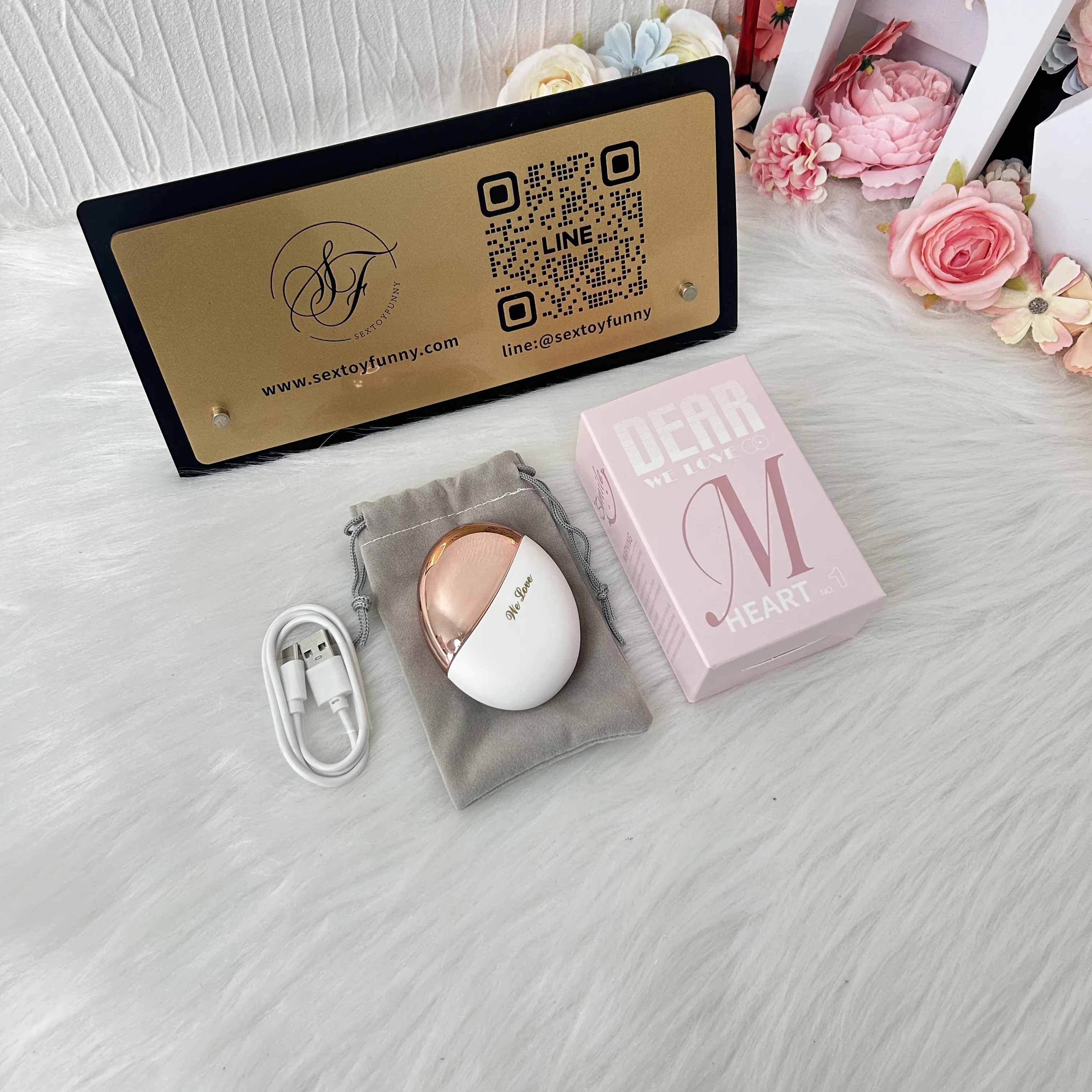Powder Puff Shaped 10 Frequencies Vacuum Suction Vibrator