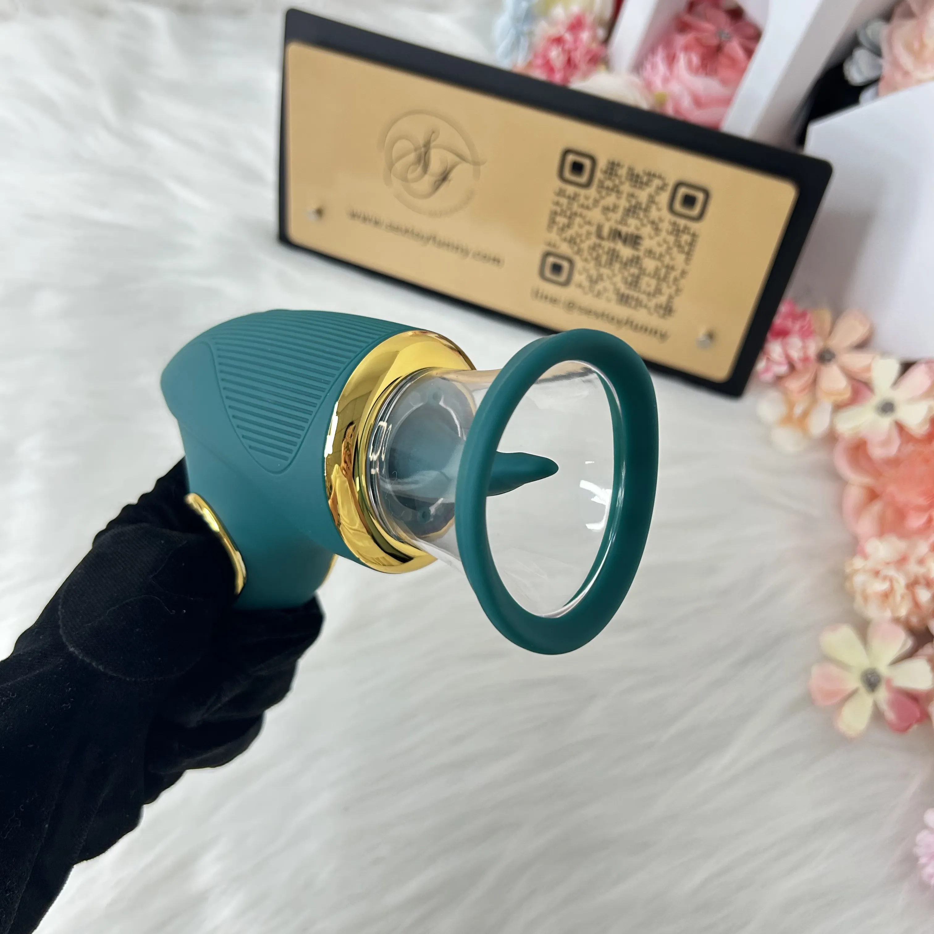 5 Suction 7 Tongue-Licking Metal Finger Ring Vibrator