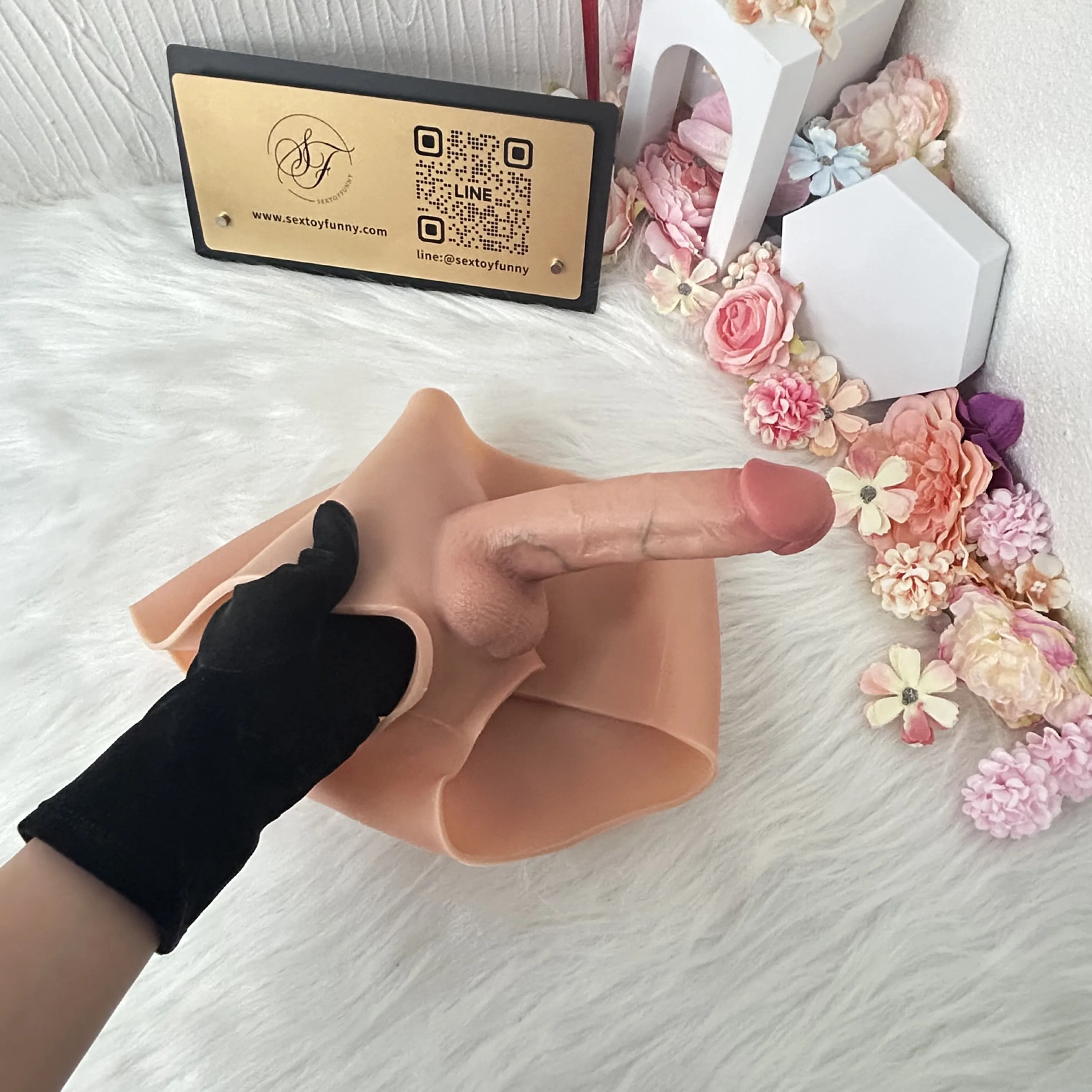 High-Elasticity Silicone Strap On Realistic Dildo NW:1050g