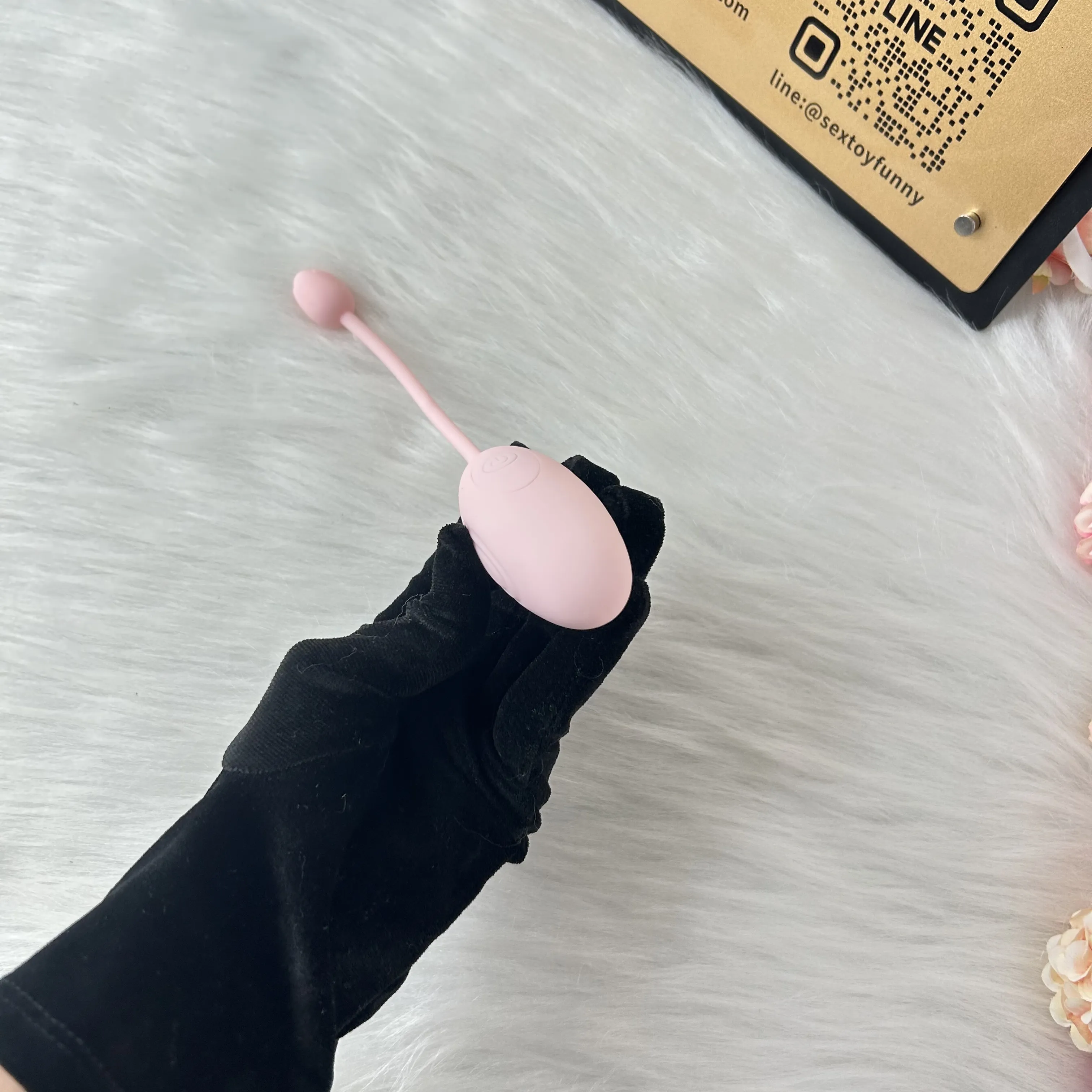 9-Frequency Petal-Shaped Tail Vibrating Egg 2 Colors