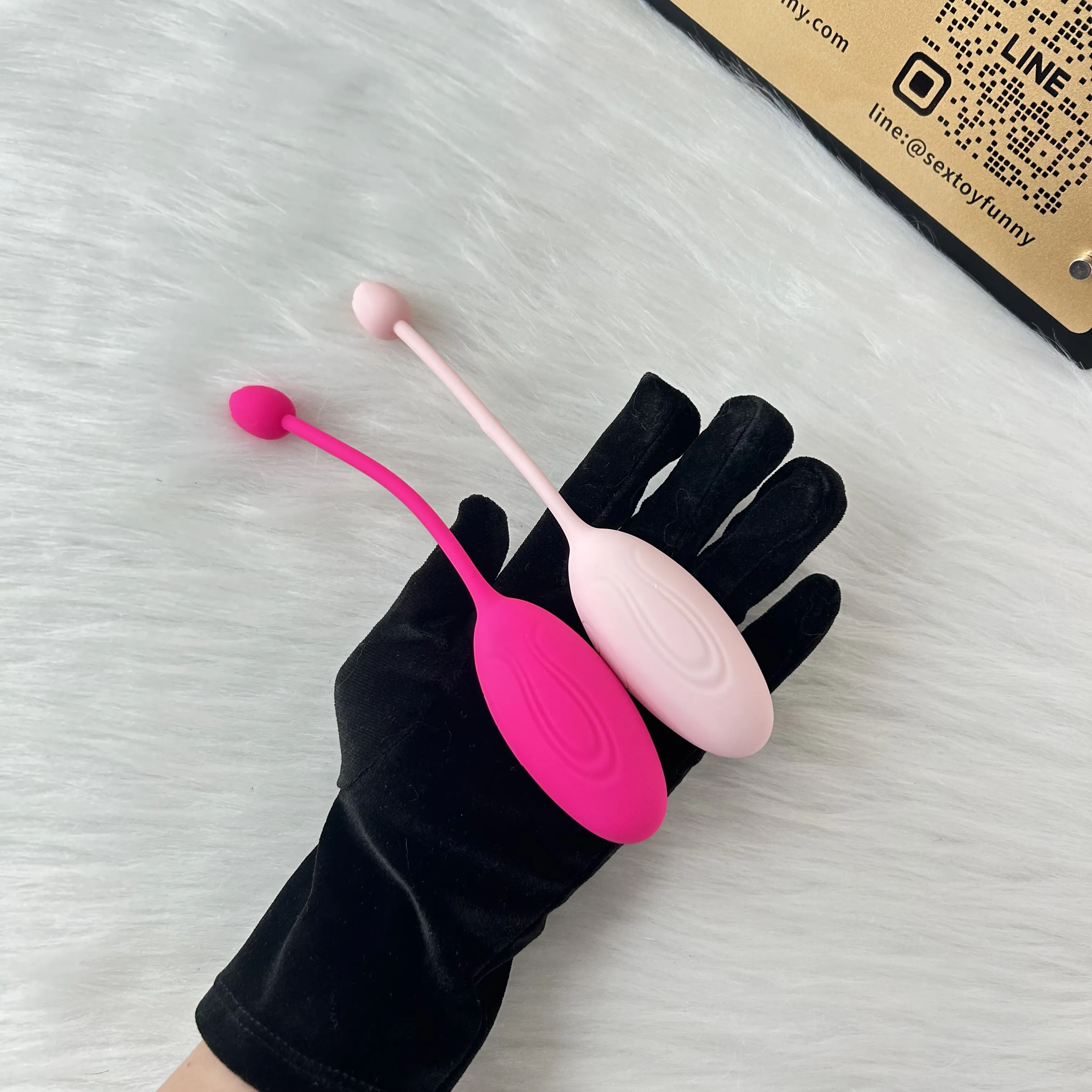 9-Frequency Petal-Shaped Tail Vibrating Egg 2 Colors
