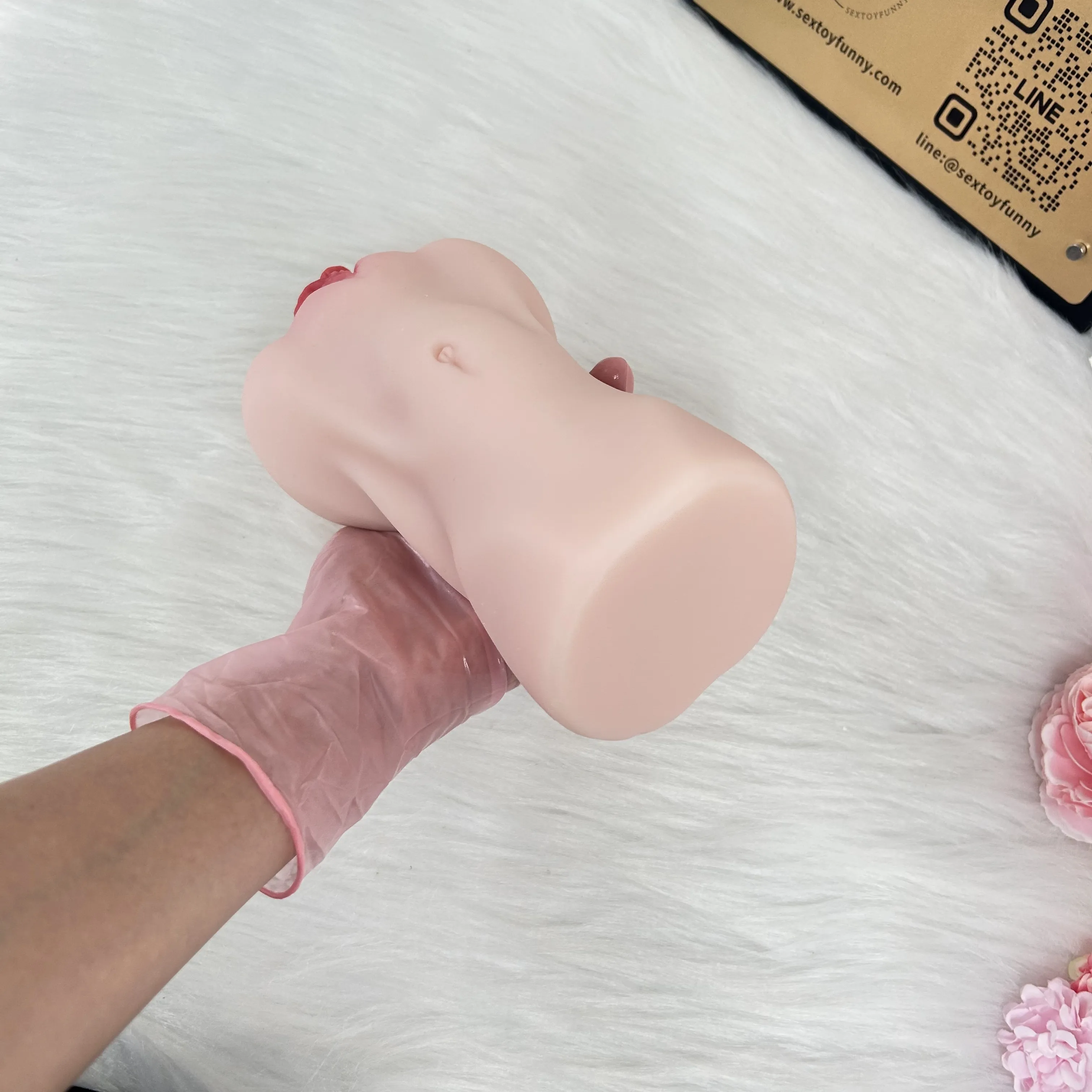 Realistic Pussy With Vagina & Anus Prominent Flesh Particles
