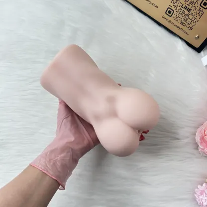 Realistic Pussy With Vagina & Anus Prominent Flesh Particles