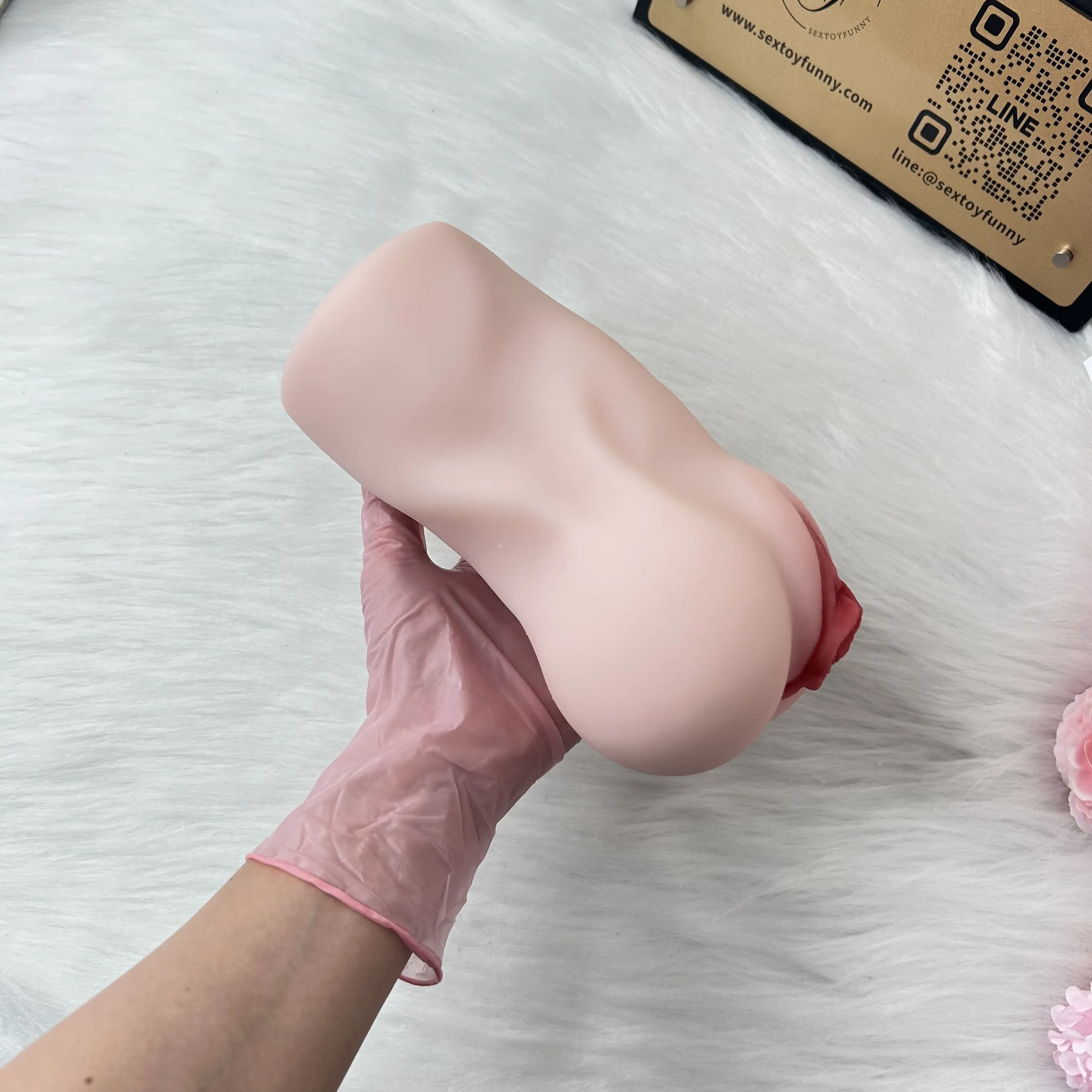 Realistic Pussy With Vagina & Anus Prominent Flesh Particles