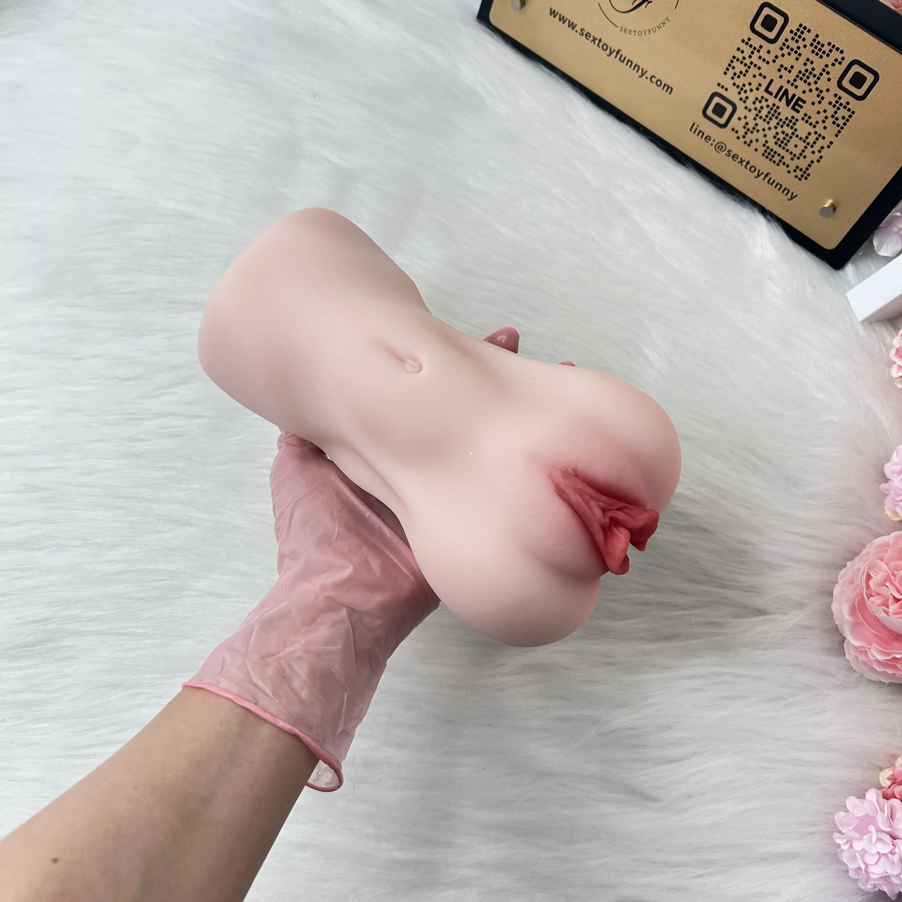 Realistic Pussy With Vagina & Anus Prominent Flesh Particles