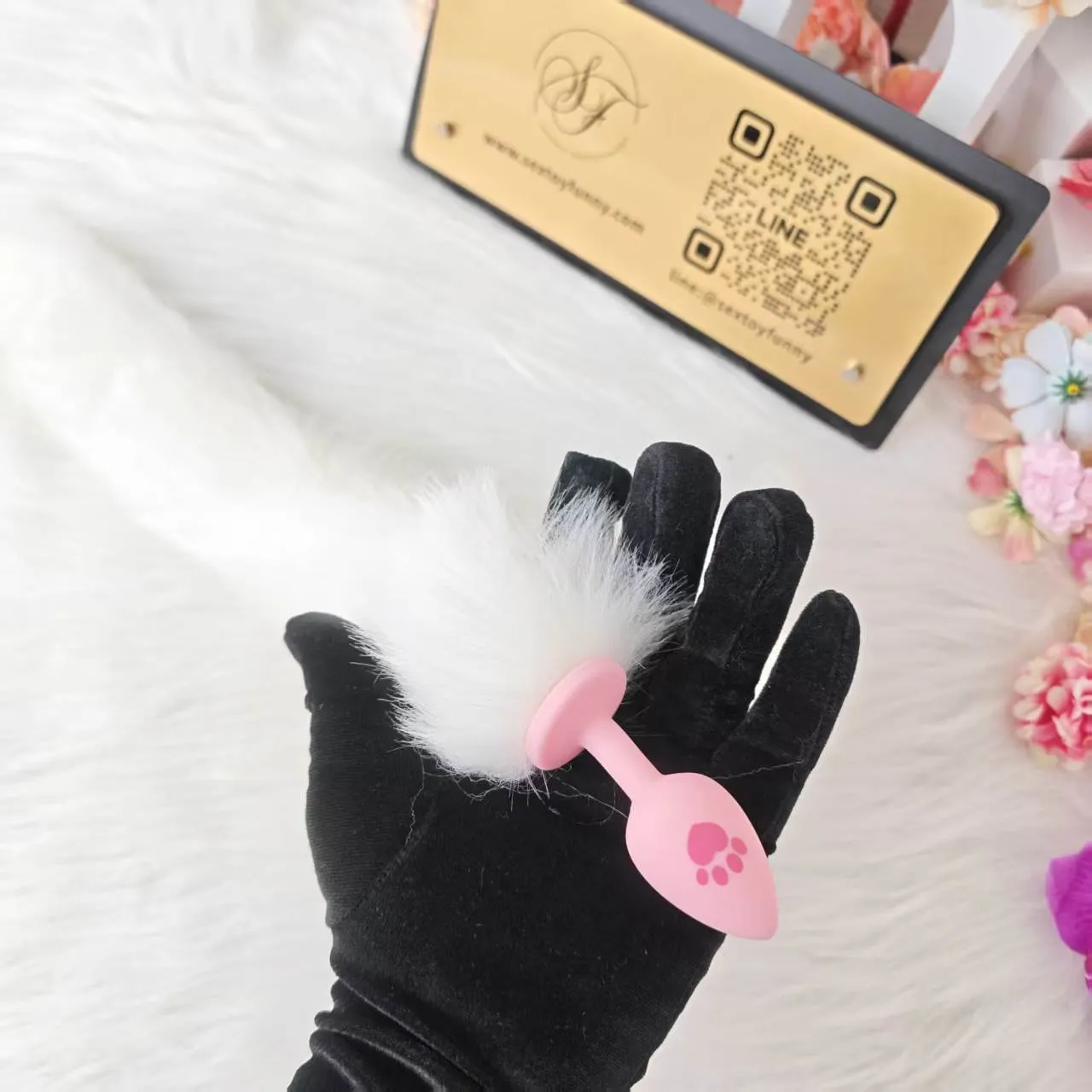 Fox Tail Anal Plug Available In 2 Colors And 2 Styles