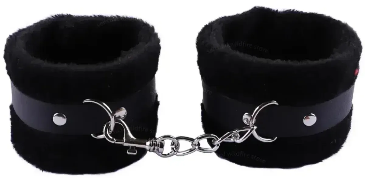 ชุดเซท BDSM อุปกรณ์พันธนาการ ชุด 3 ชิ้น ที่ปิดตาสีดำ กุญแจมือ ขนนก