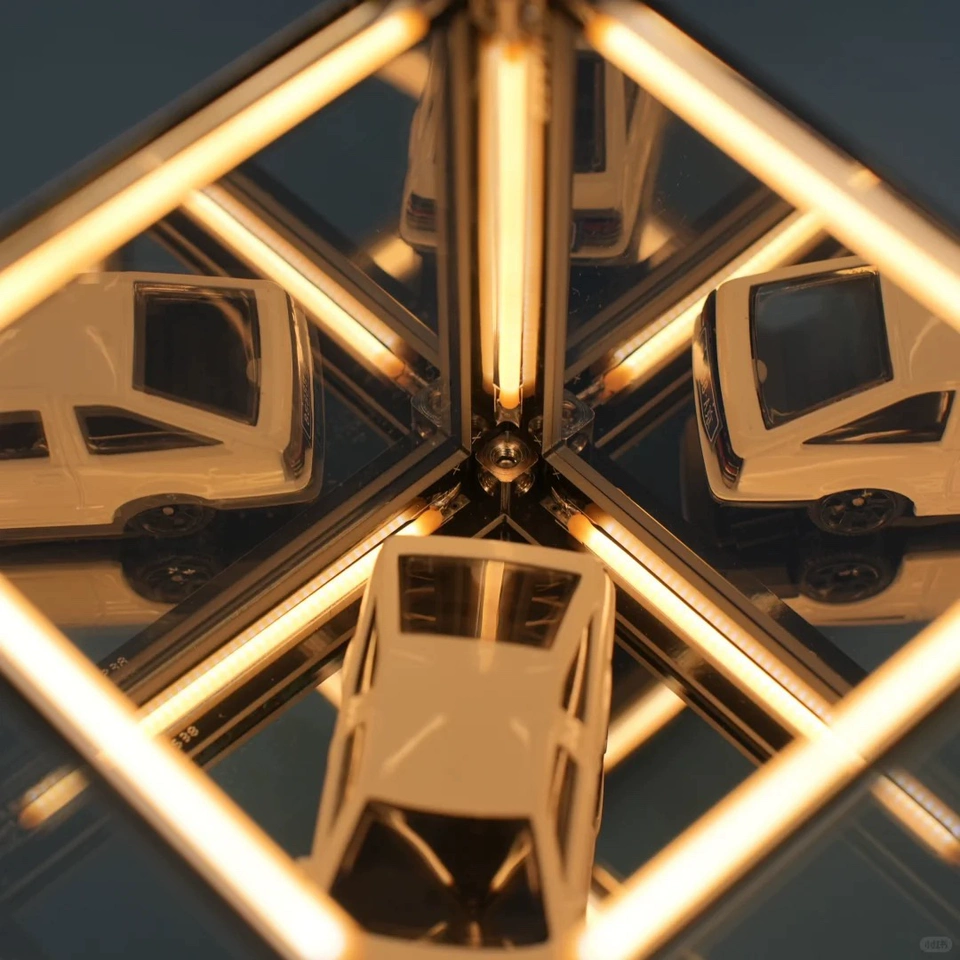 Hypercube Magnetic Levitation Lamp