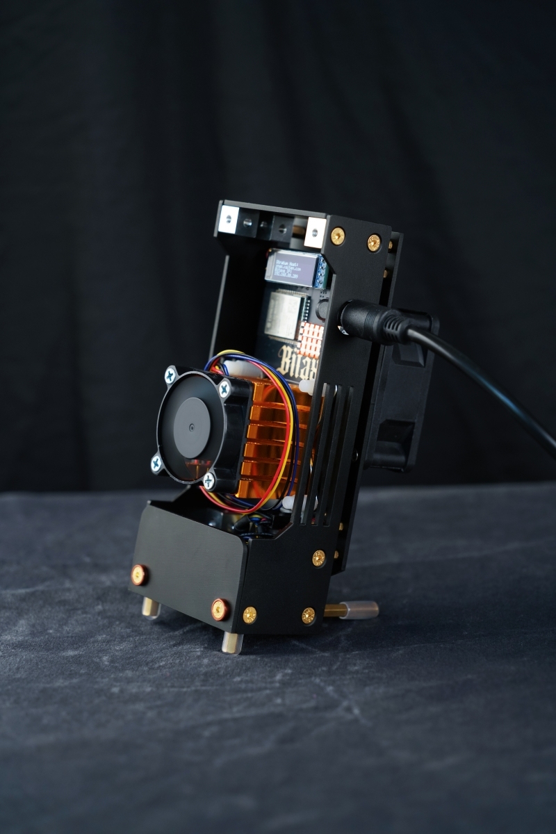 Bitaxe Gamma 601 miner