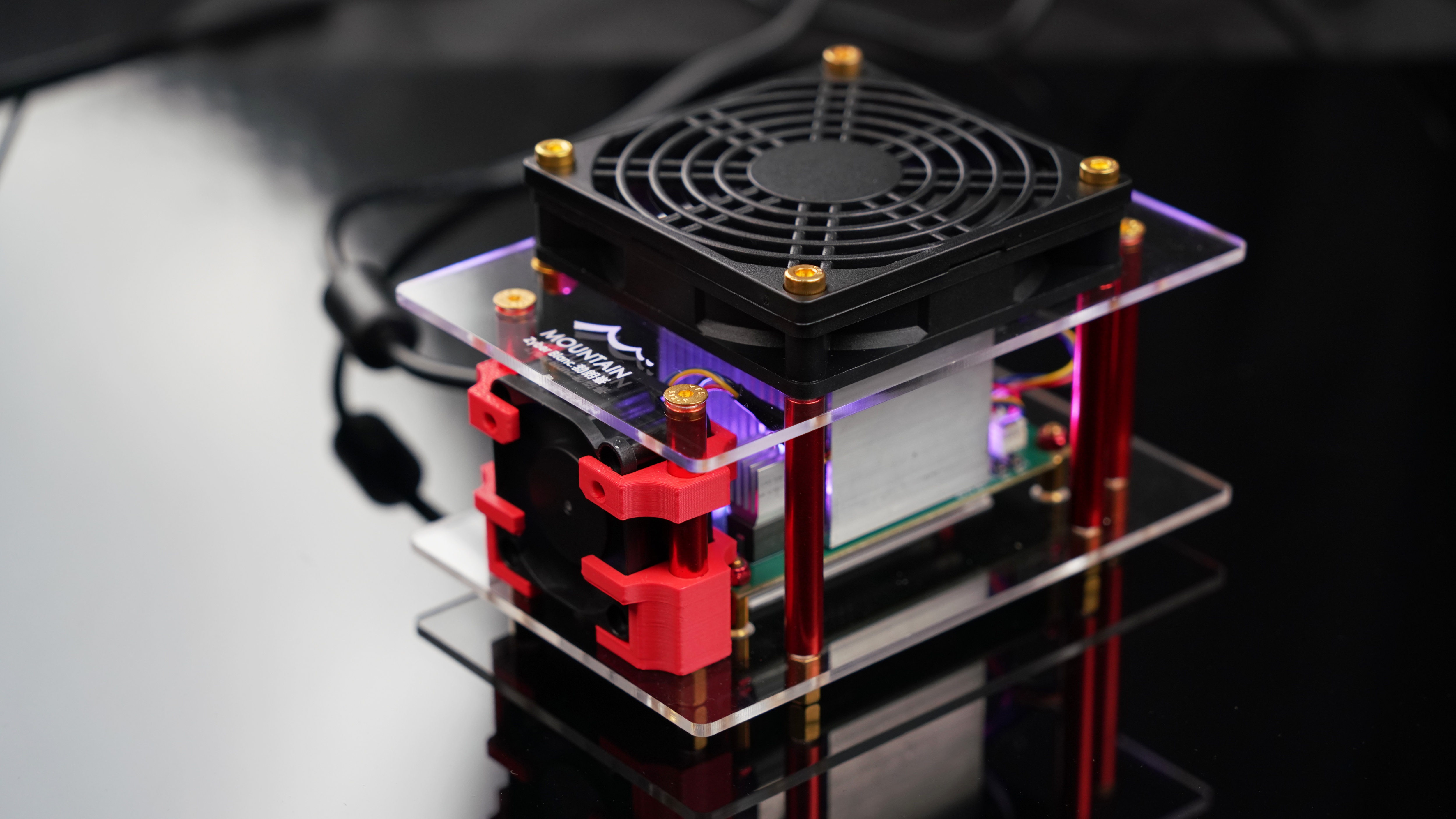 Zyber Blanc BM1373 Miner