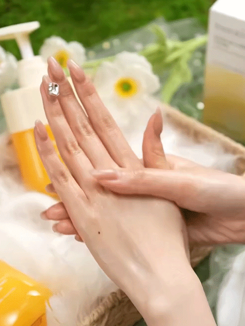 【99.99% 水潤度暴增💧】膠原蛋白維C護手霜❤台湾熱賣破 15 萬件！專治手部所有困擾