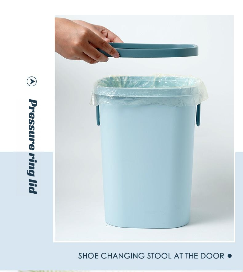Compact covered trash can for bathroom
