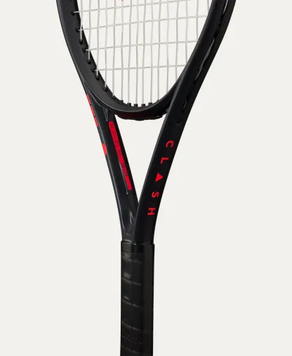 Wilson Clash 25 V3 Junior Tennis Racket (Pre-strung)
