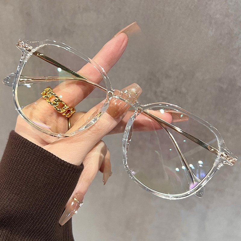 スタイリッシュなビッグフレーム老眼鏡