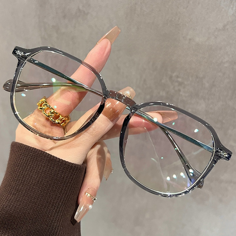 スタイリッシュなビッグフレーム老眼鏡