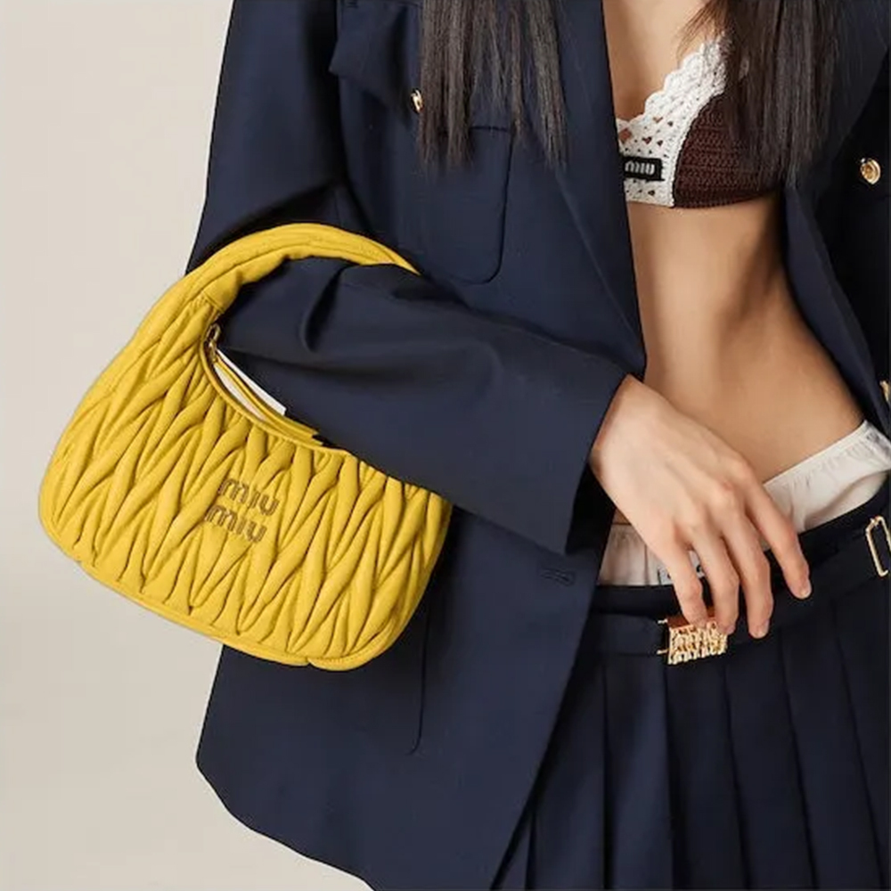 ワンダー マテラッセレザー ホーボーバッグ