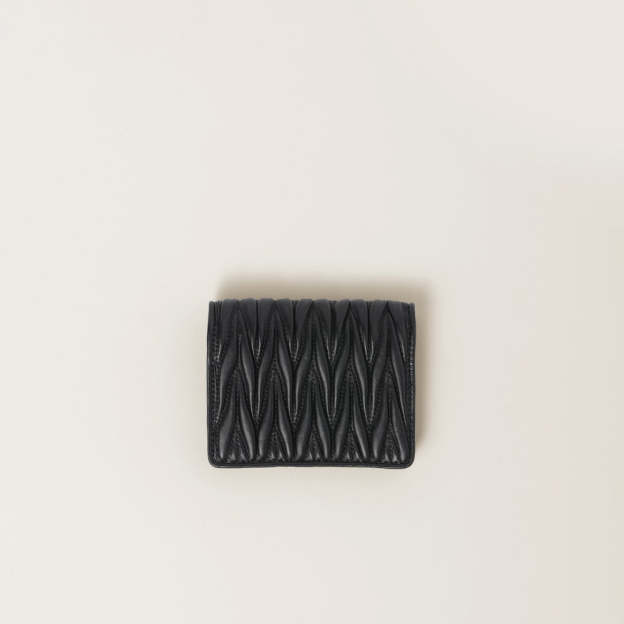 マテラッセレザー 折り財布