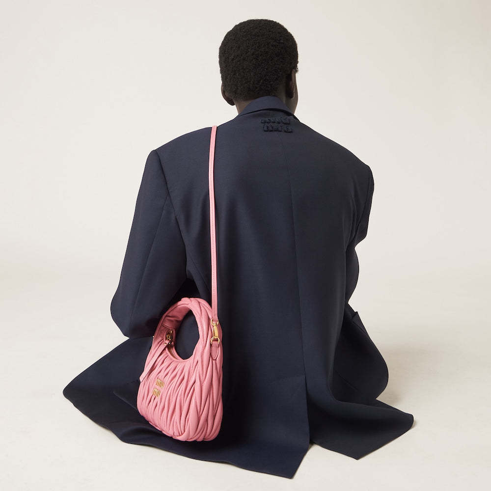 ワンダー マテラッセレザー ホーボーバッグ