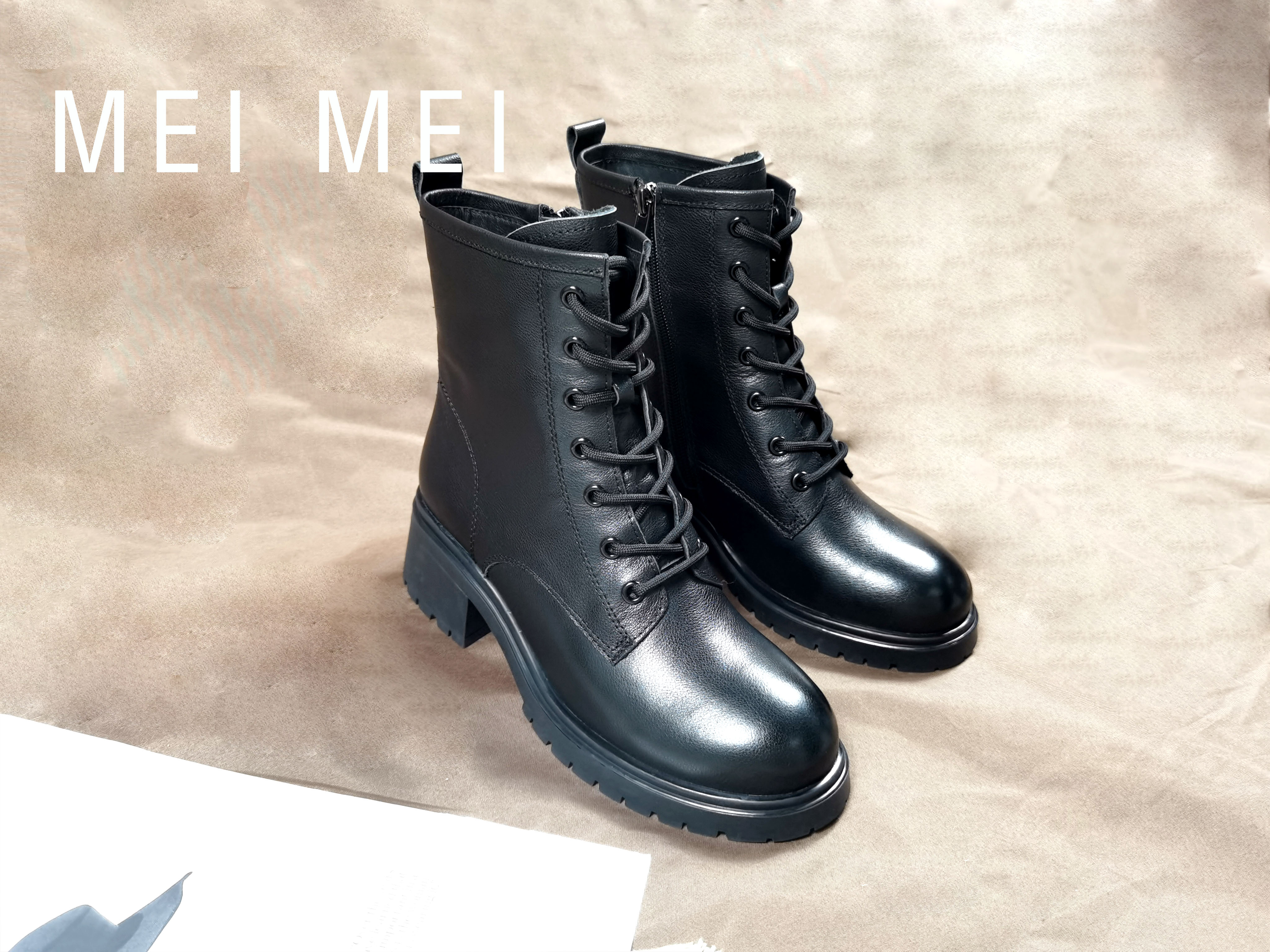 真皮綁帶粗跟馬丁靴