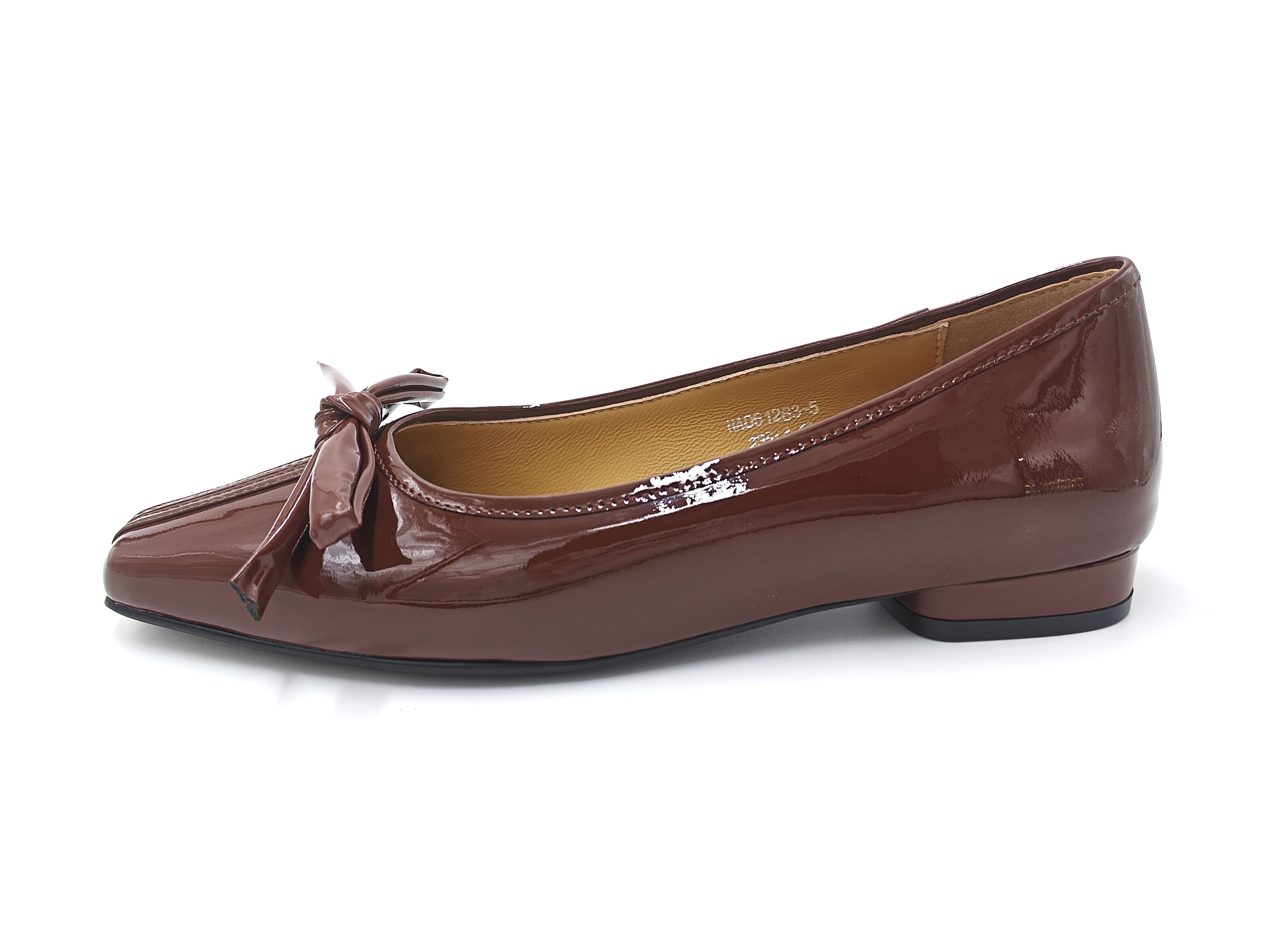 牛漆皮方頭立體蝴蝶結平底鞋