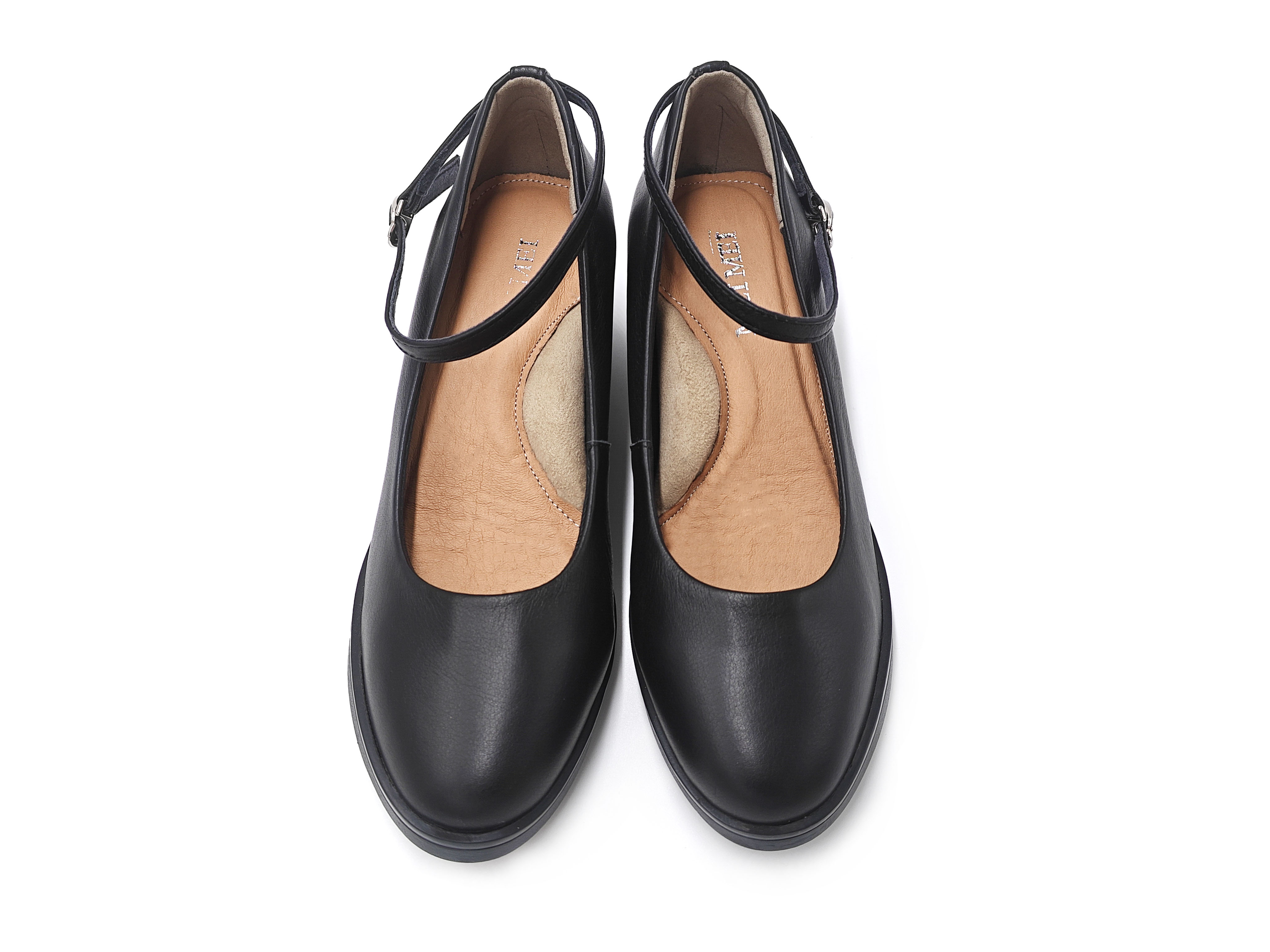 黑色真皮圓頭頭坡跟後帶高跟鞋