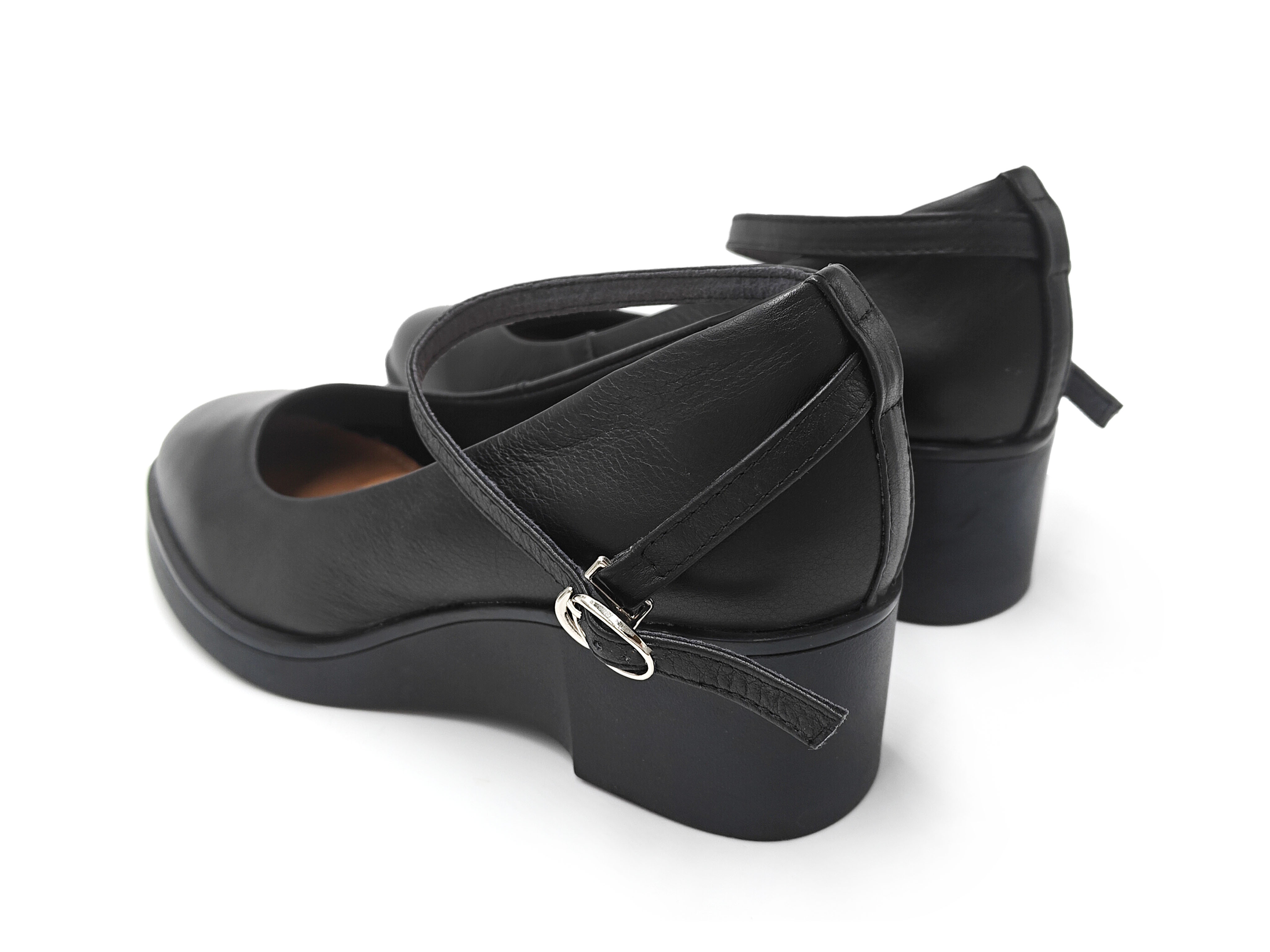 黑色真皮圓頭頭坡跟後帶高跟鞋