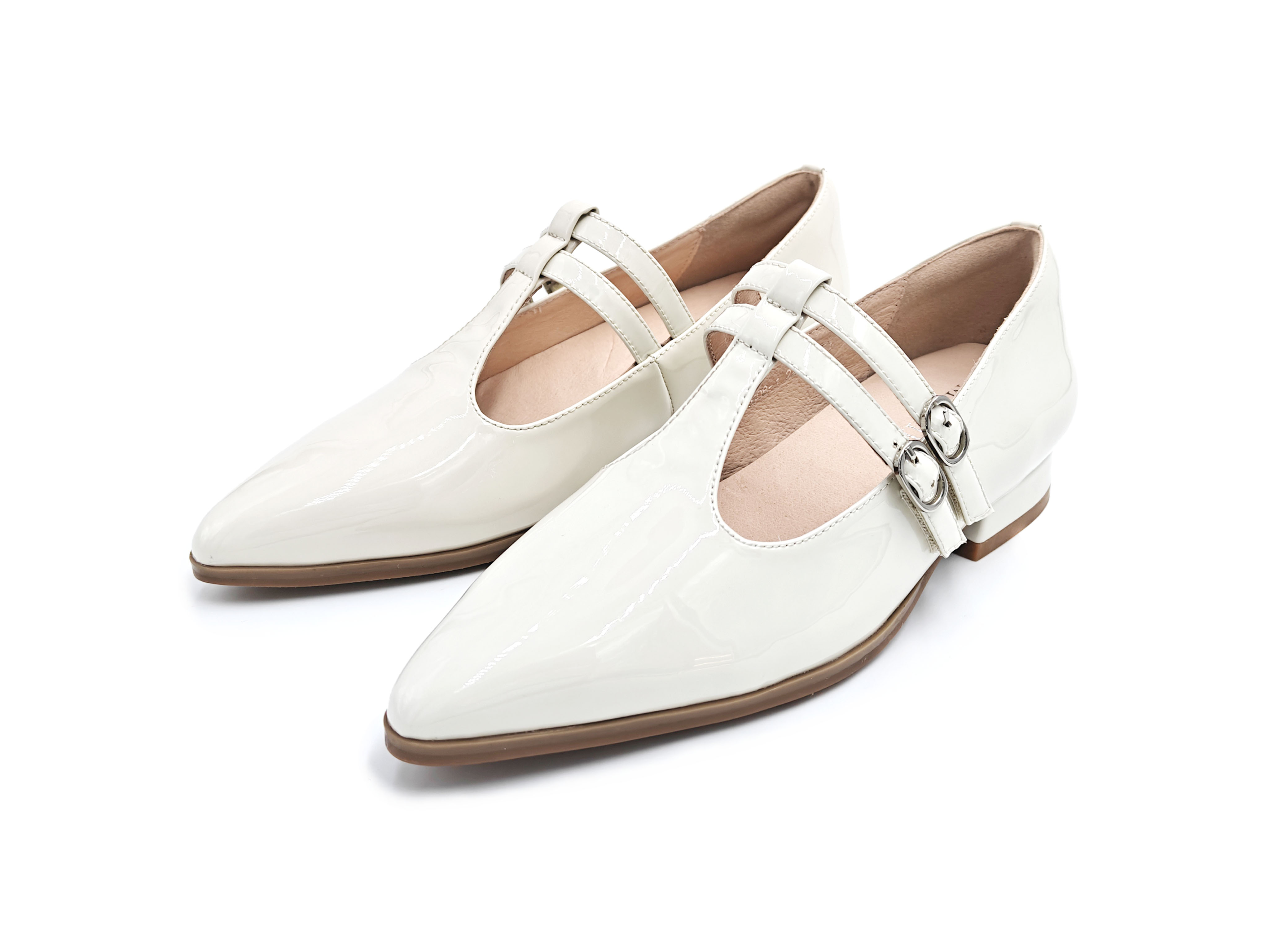 尖頭牛漆皮粗跟休閒鞋