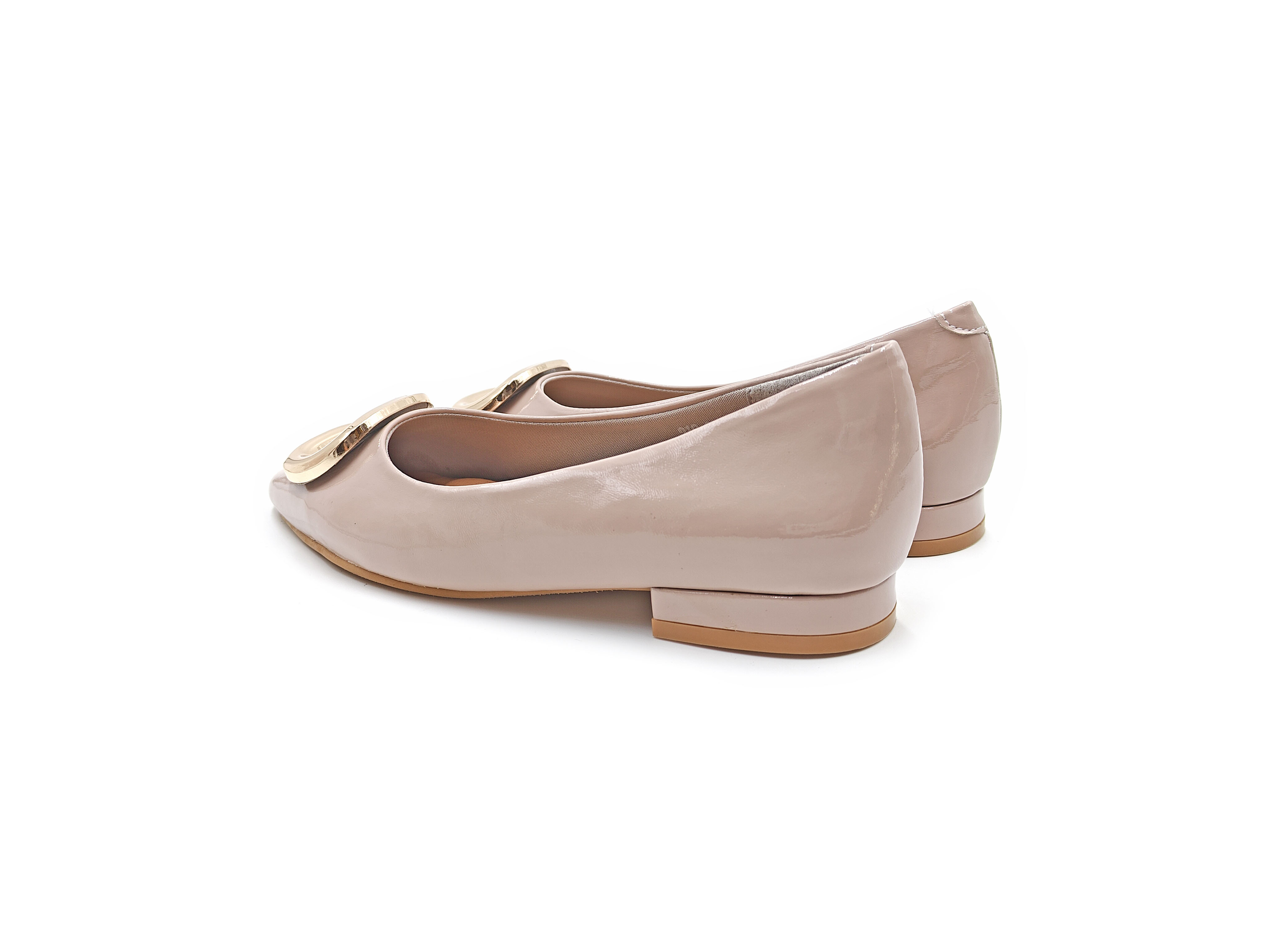 橢圓金扣尖頭軟漆皮平底