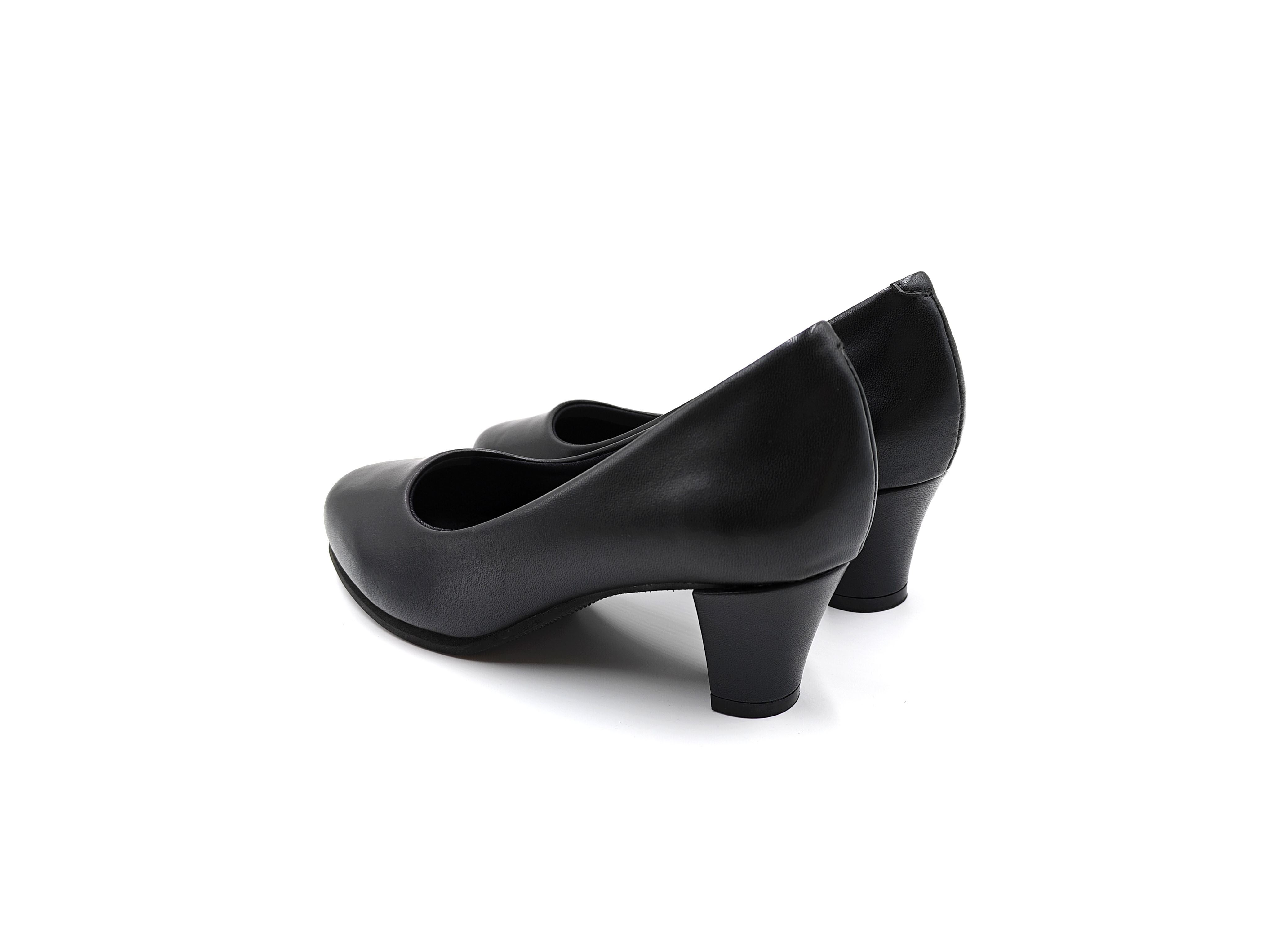 黑色圓頭中粗跟高跟鞋