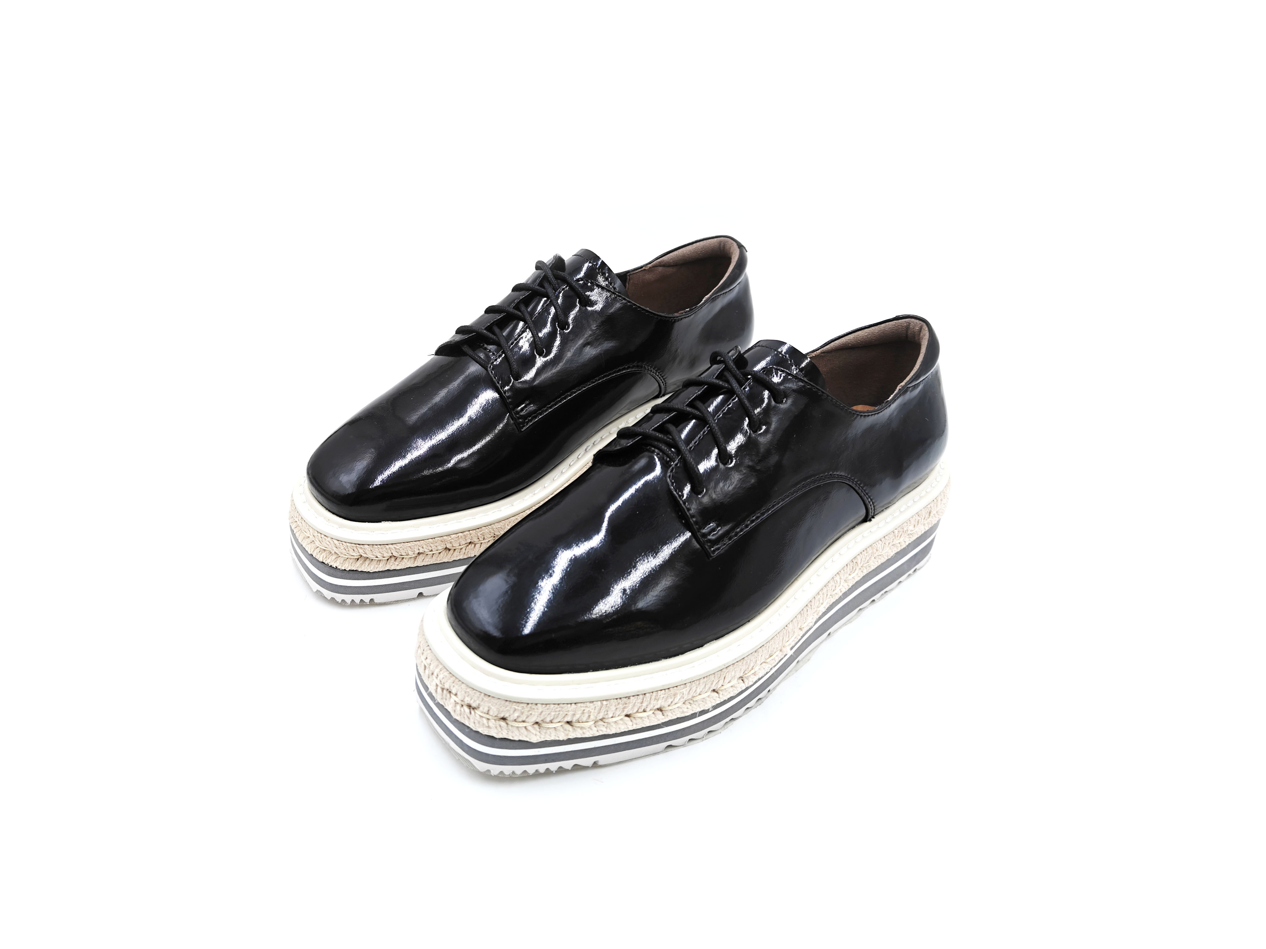 方頭油皮綁帶厚底鬆糕鞋