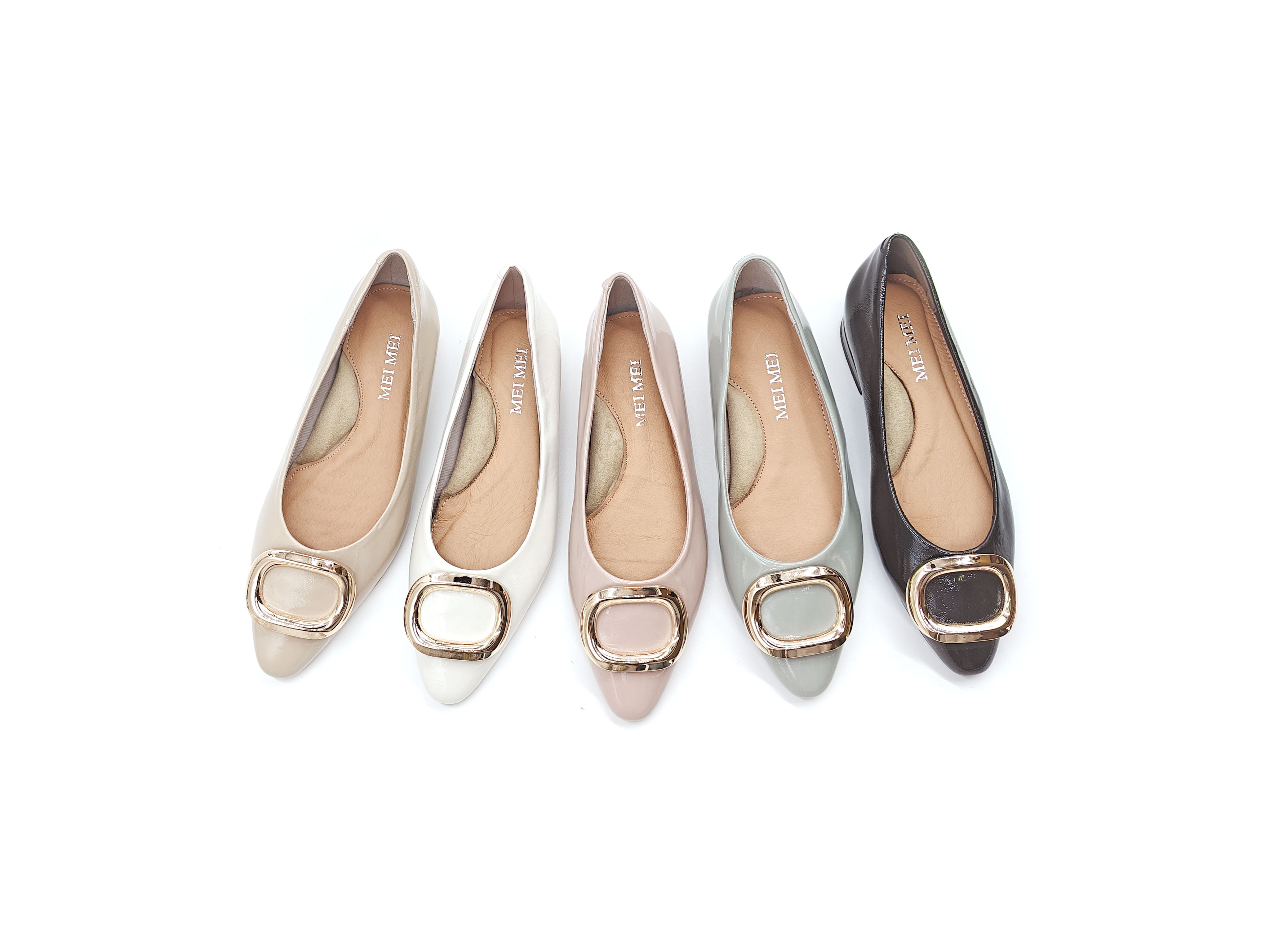 橢圓金扣尖頭軟漆皮平底