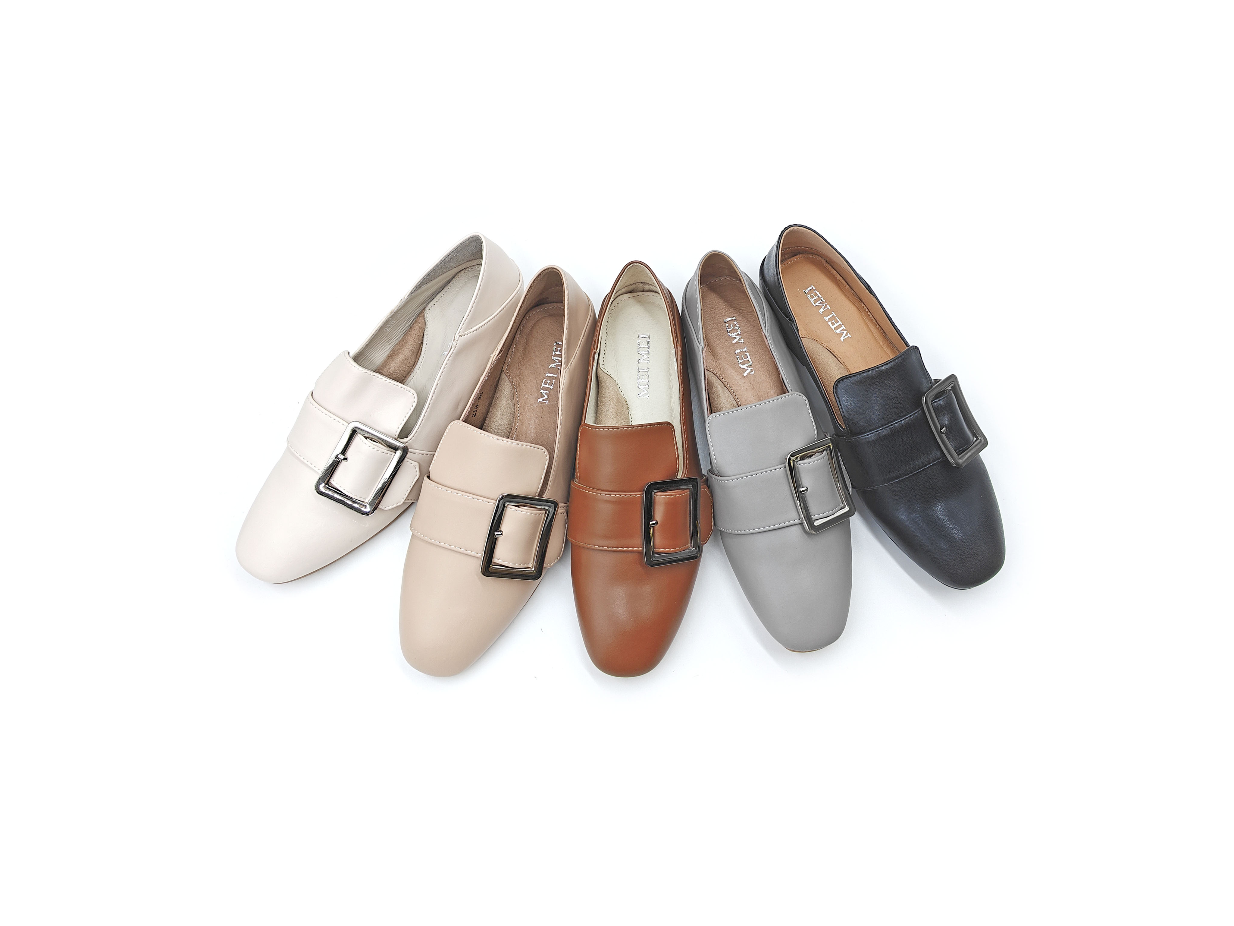 方頭方扣踩跟休閒平底鞋