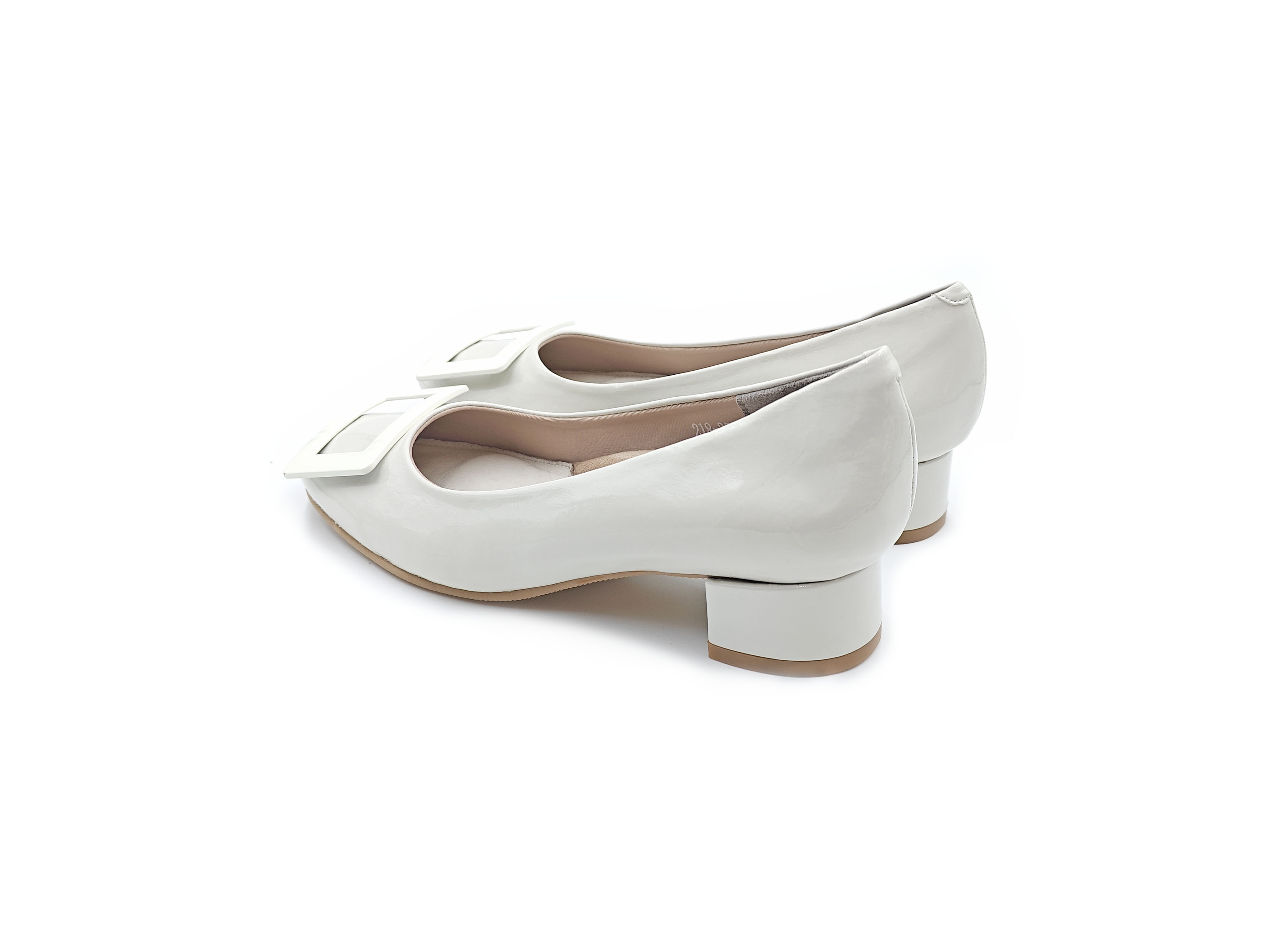 方頭烤漆方扣粗跟單鞋