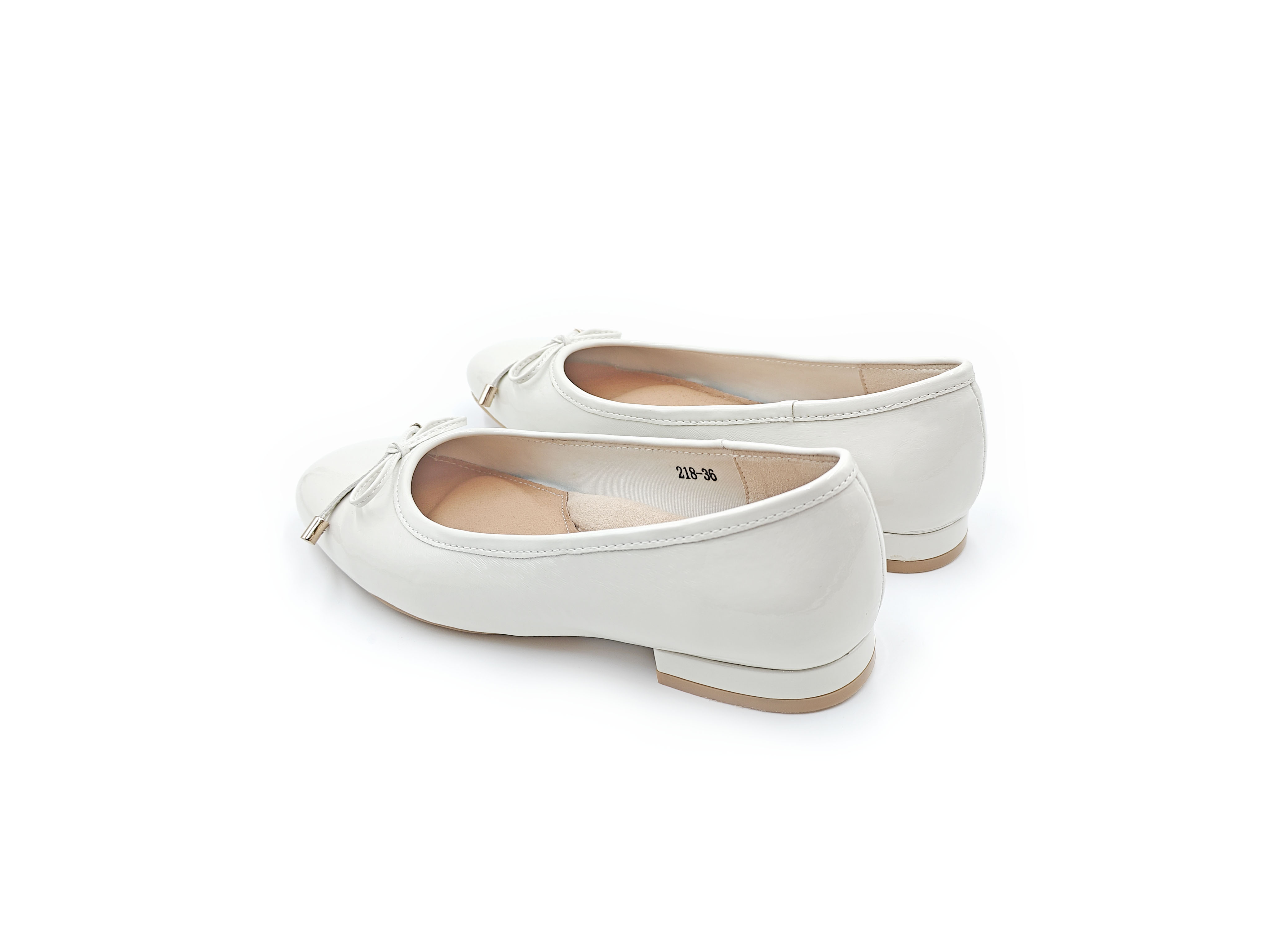 圓頭蝴蝶結軟漆皮平底鞋