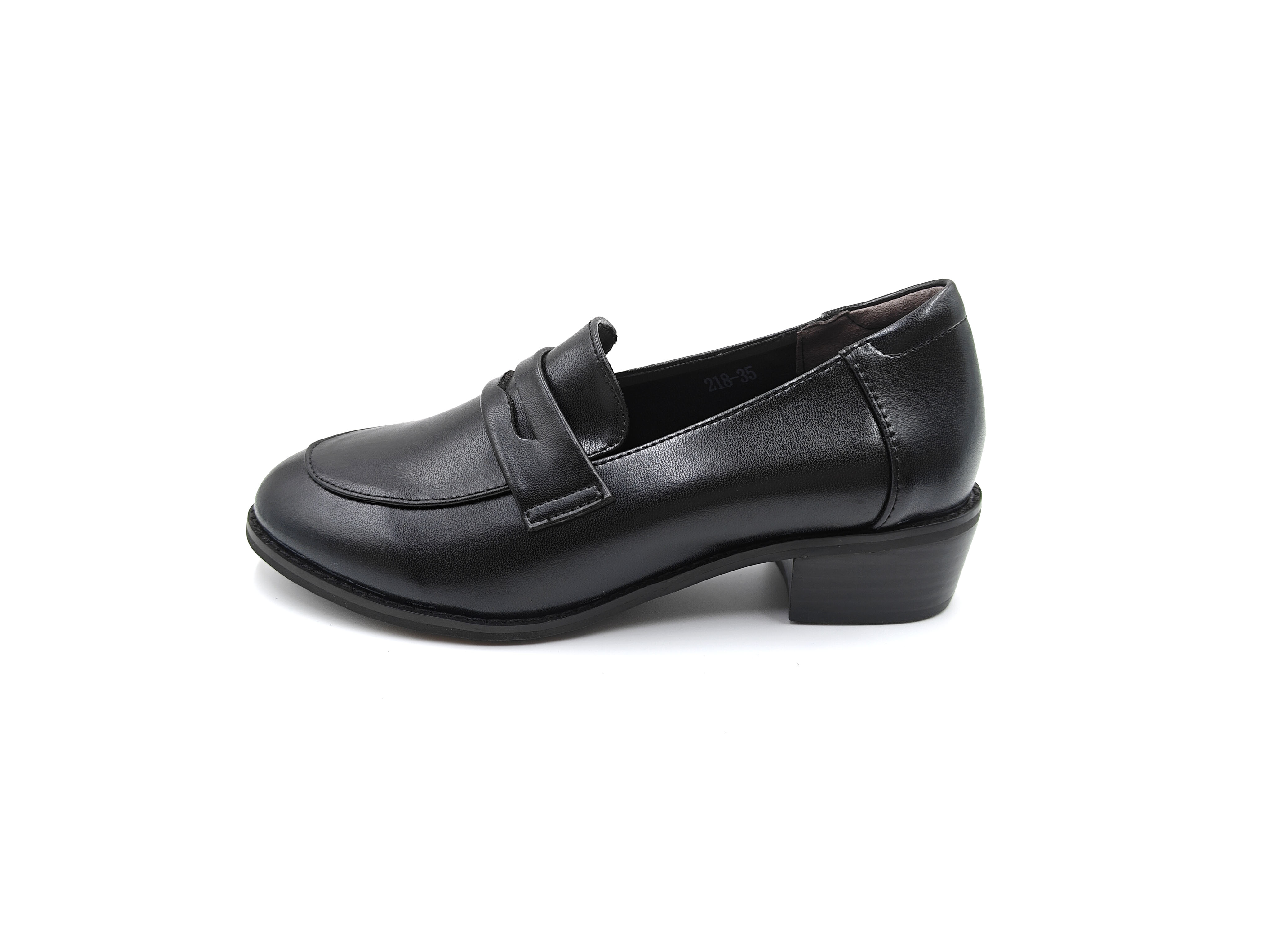 圓頭鏤空橫擔樂福鞋