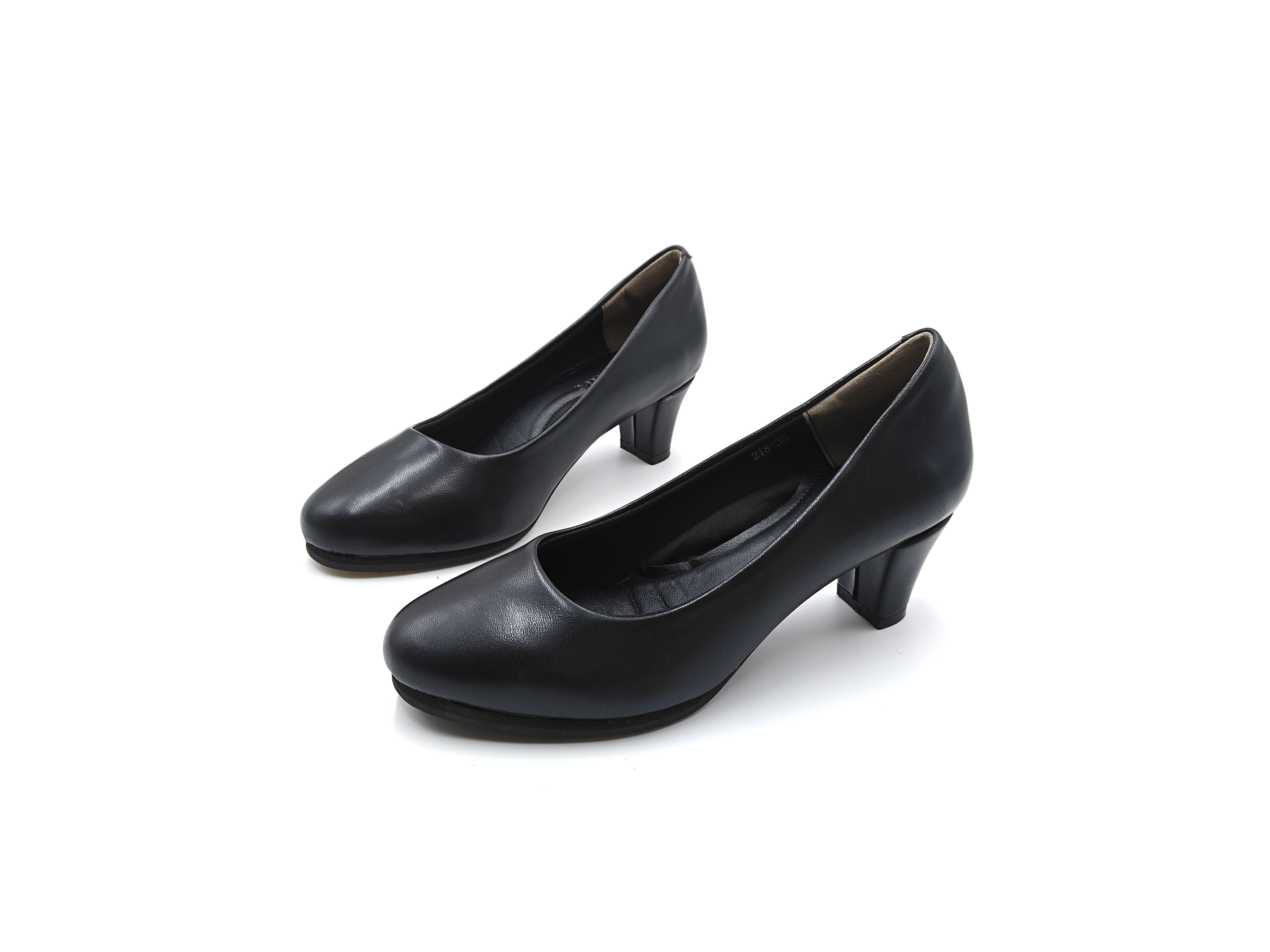 黑色圓頭中粗跟高跟鞋