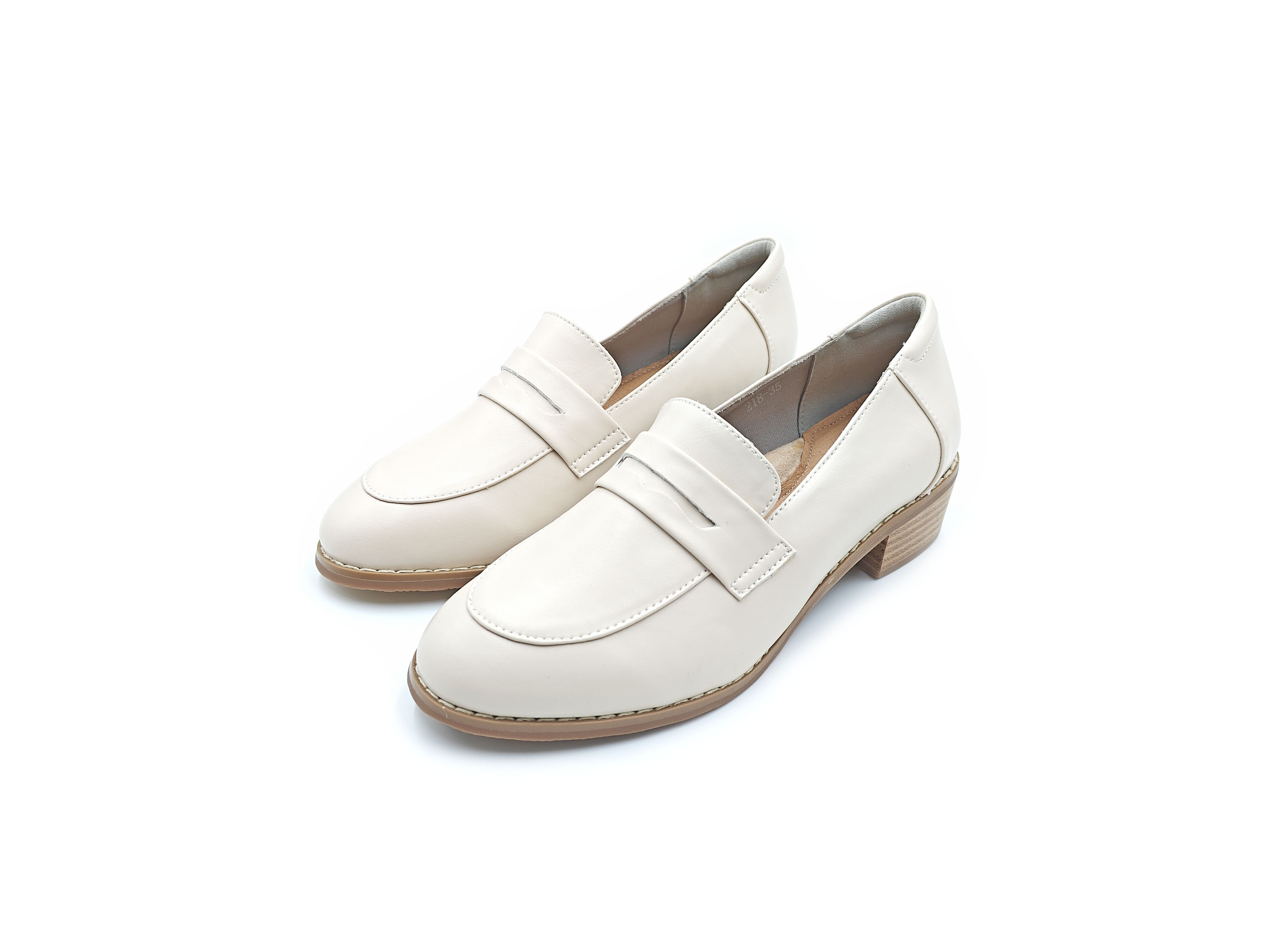 圓頭鏤空橫擔樂福鞋