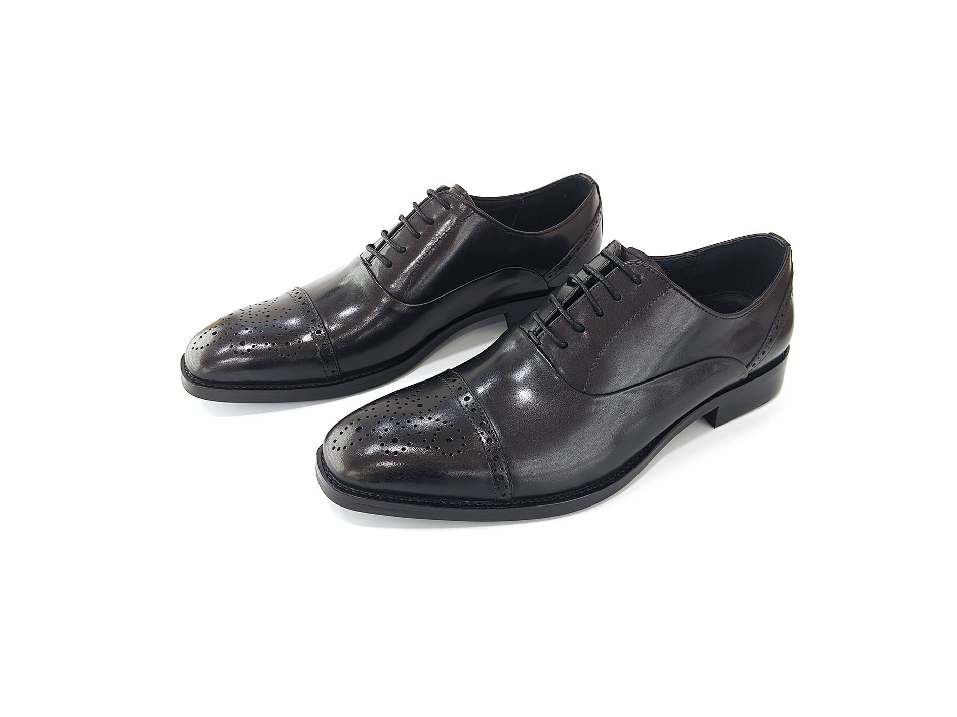 真皮雕花男装牛津鞋