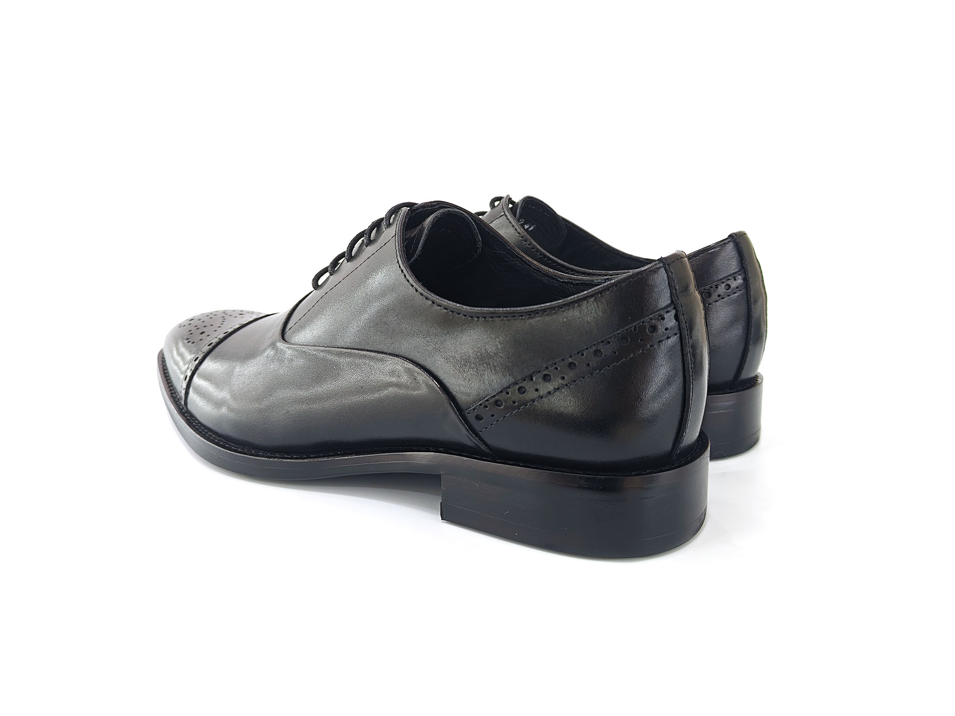 真皮雕花男装牛津鞋